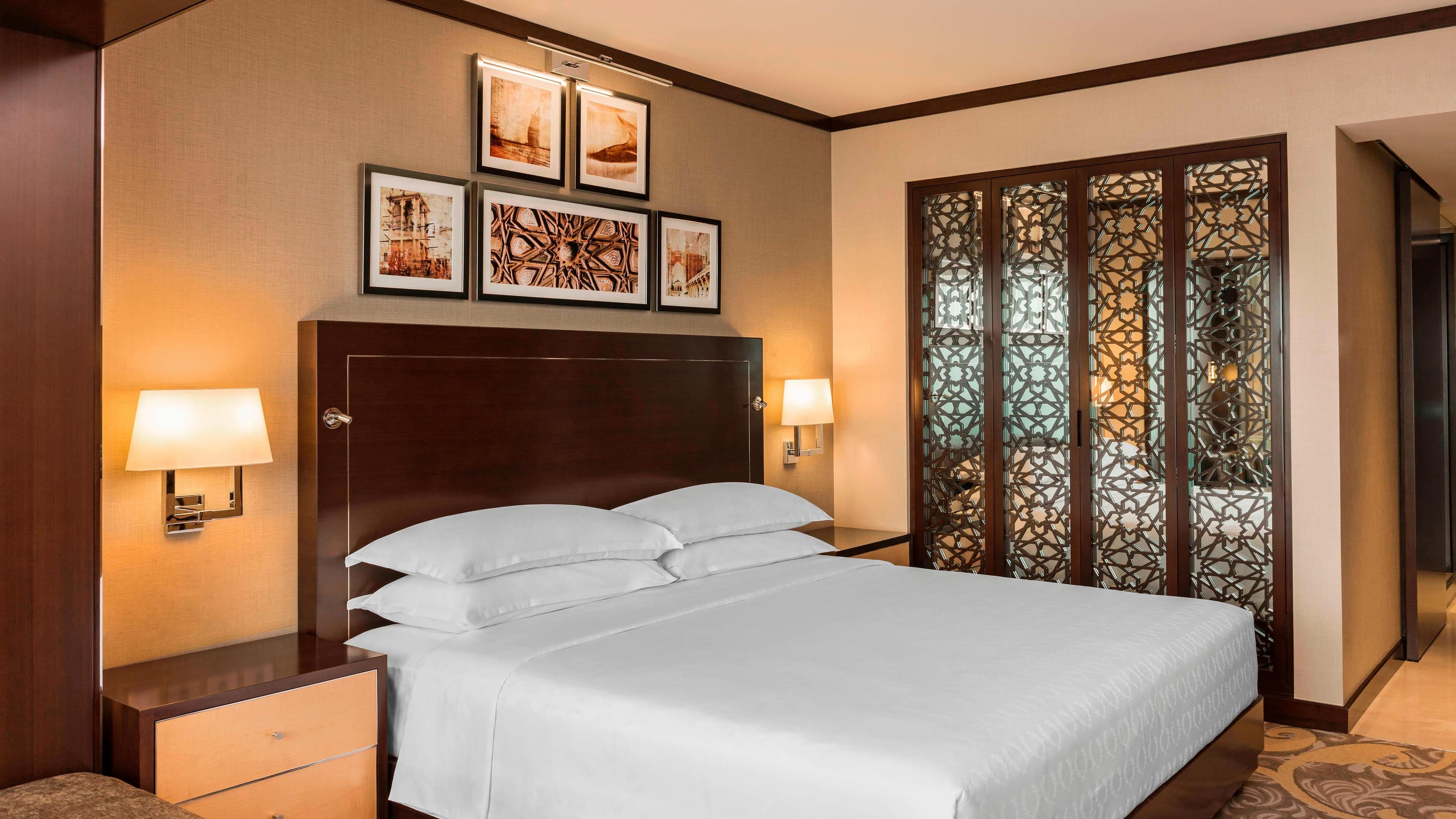 Sheraton Dubai Creek Hotel & Towers — 14