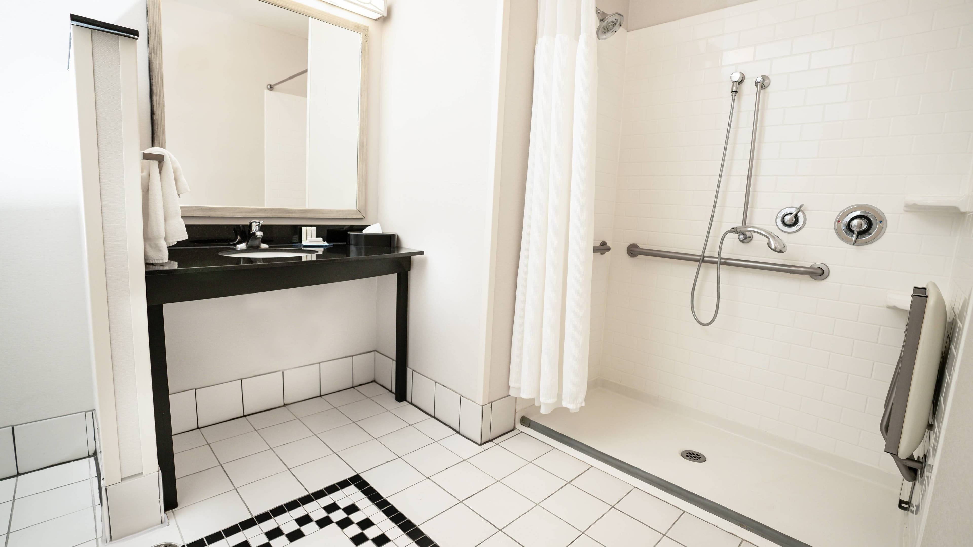 Fairfield Inn & Suites Kearney — 10