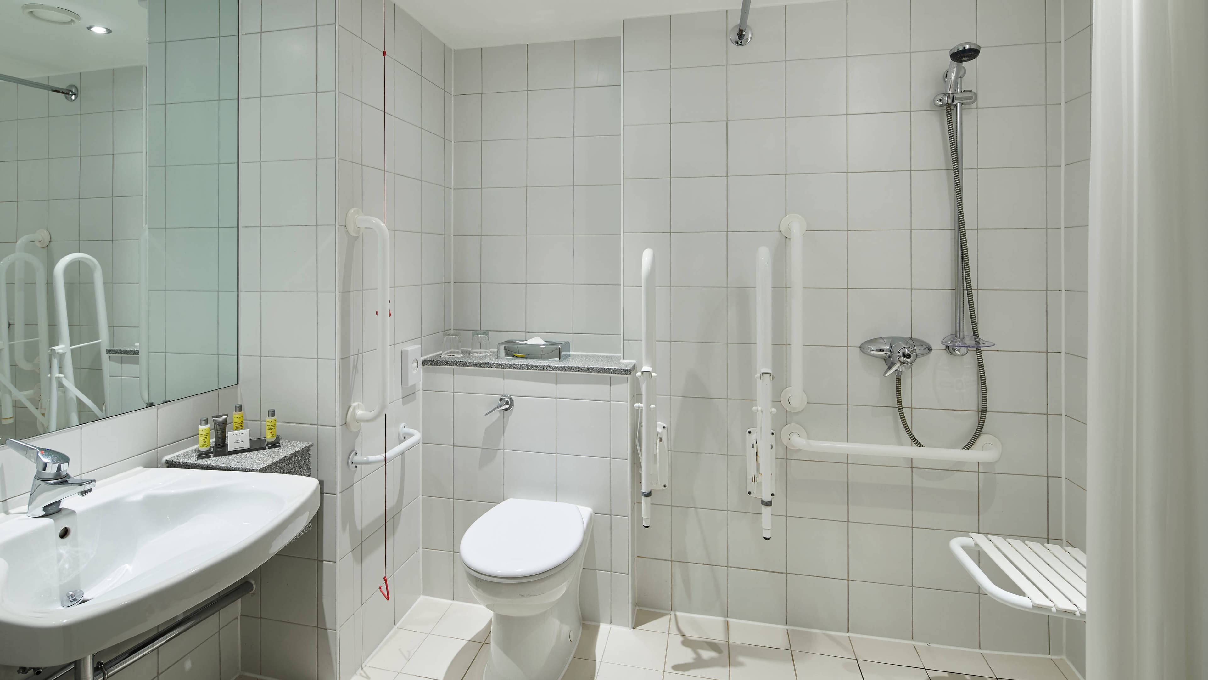 Deluxe Guest room - Image 4