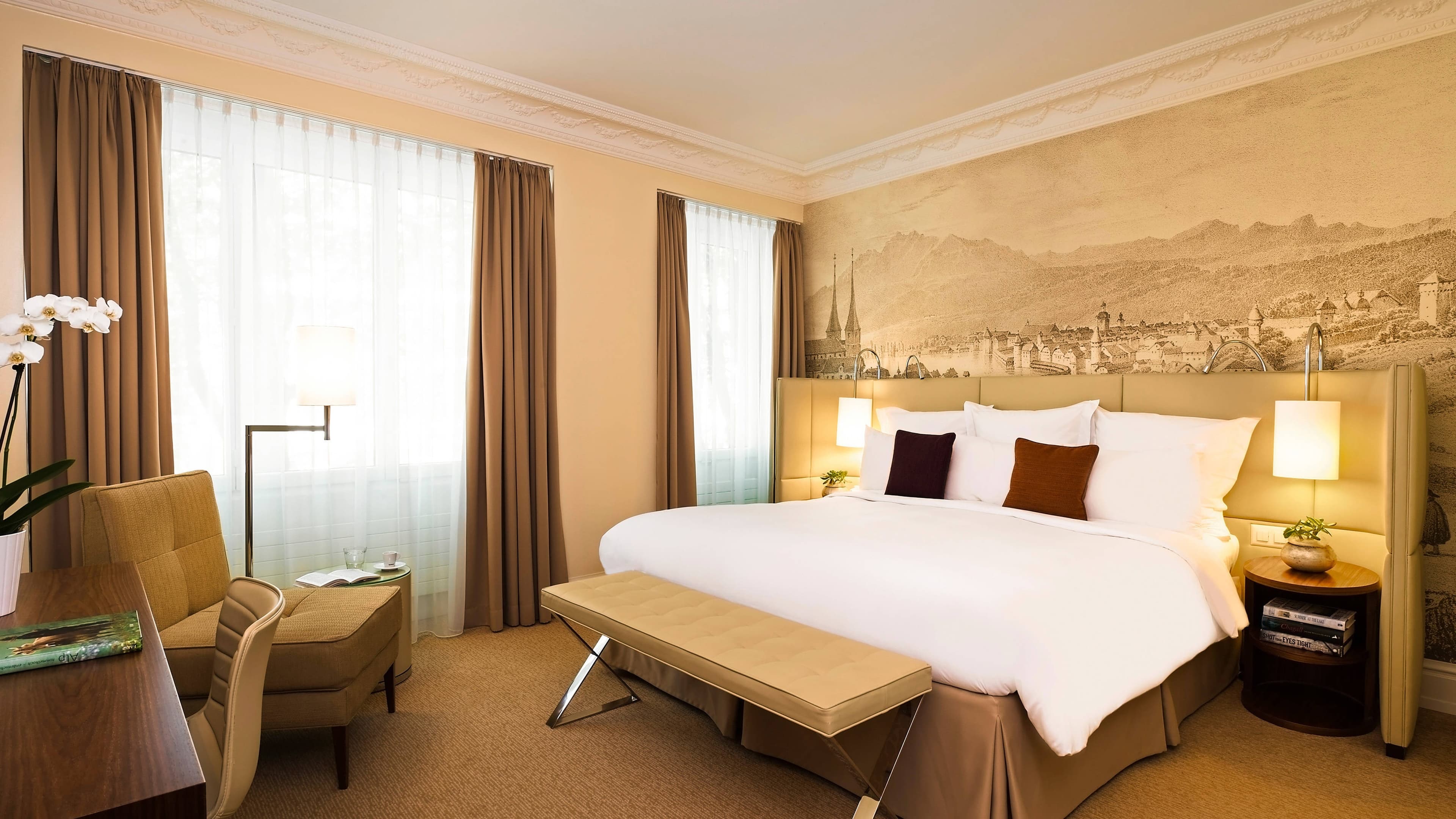 Renaissance Lucerne Hotel — 10