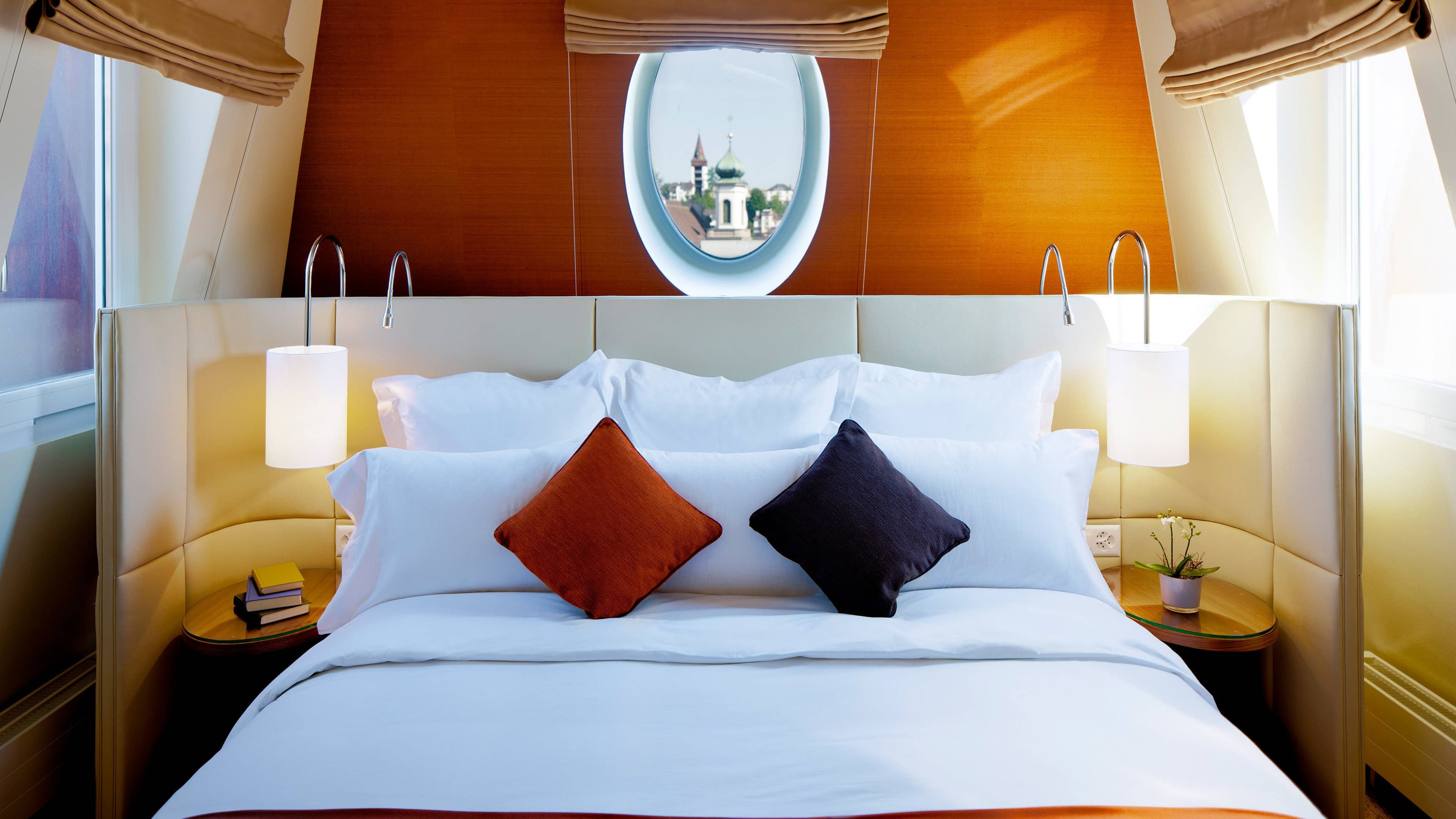 Renaissance Lucerne Hotel — 18