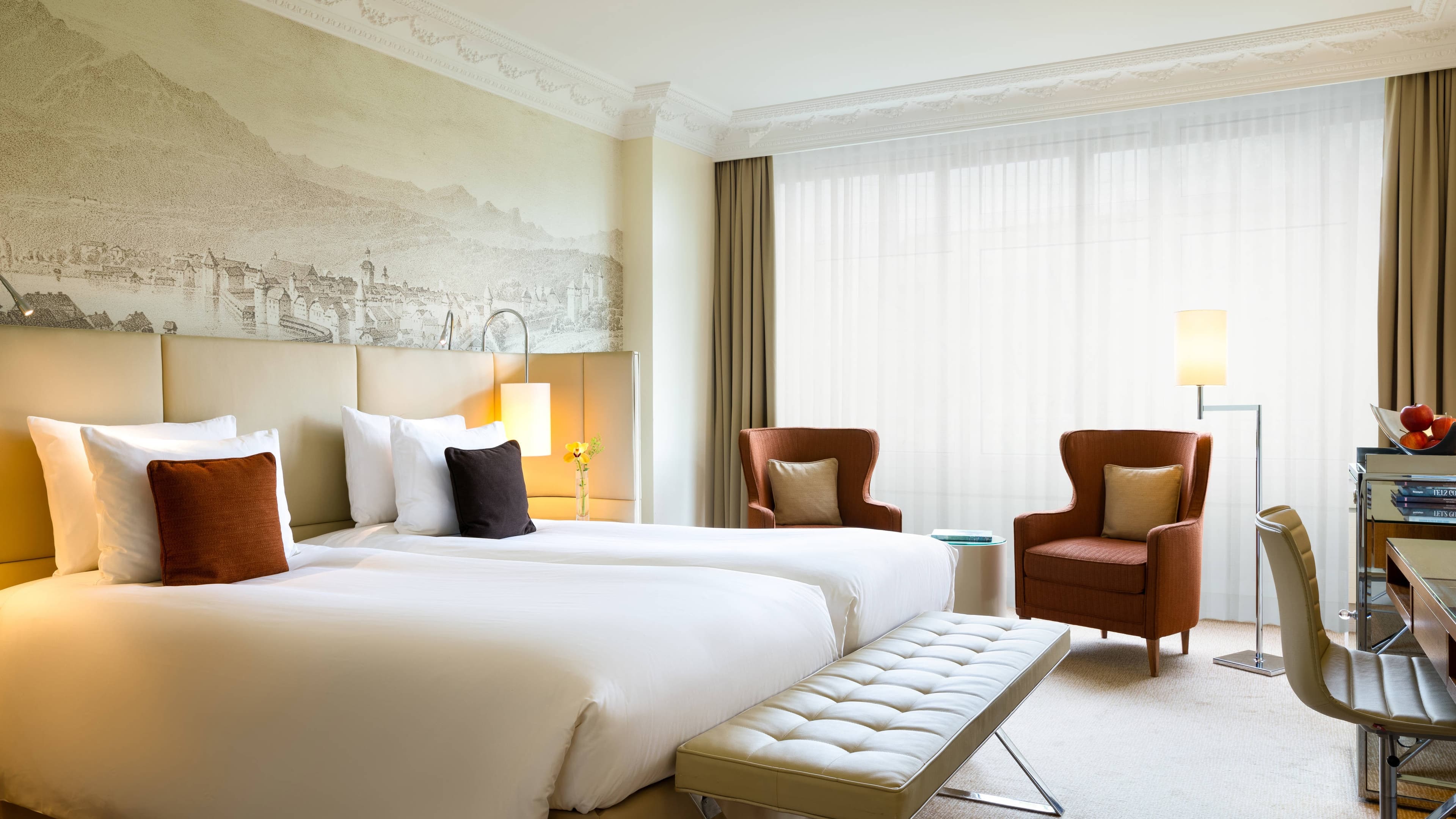 Renaissance Lucerne Hotel — 12