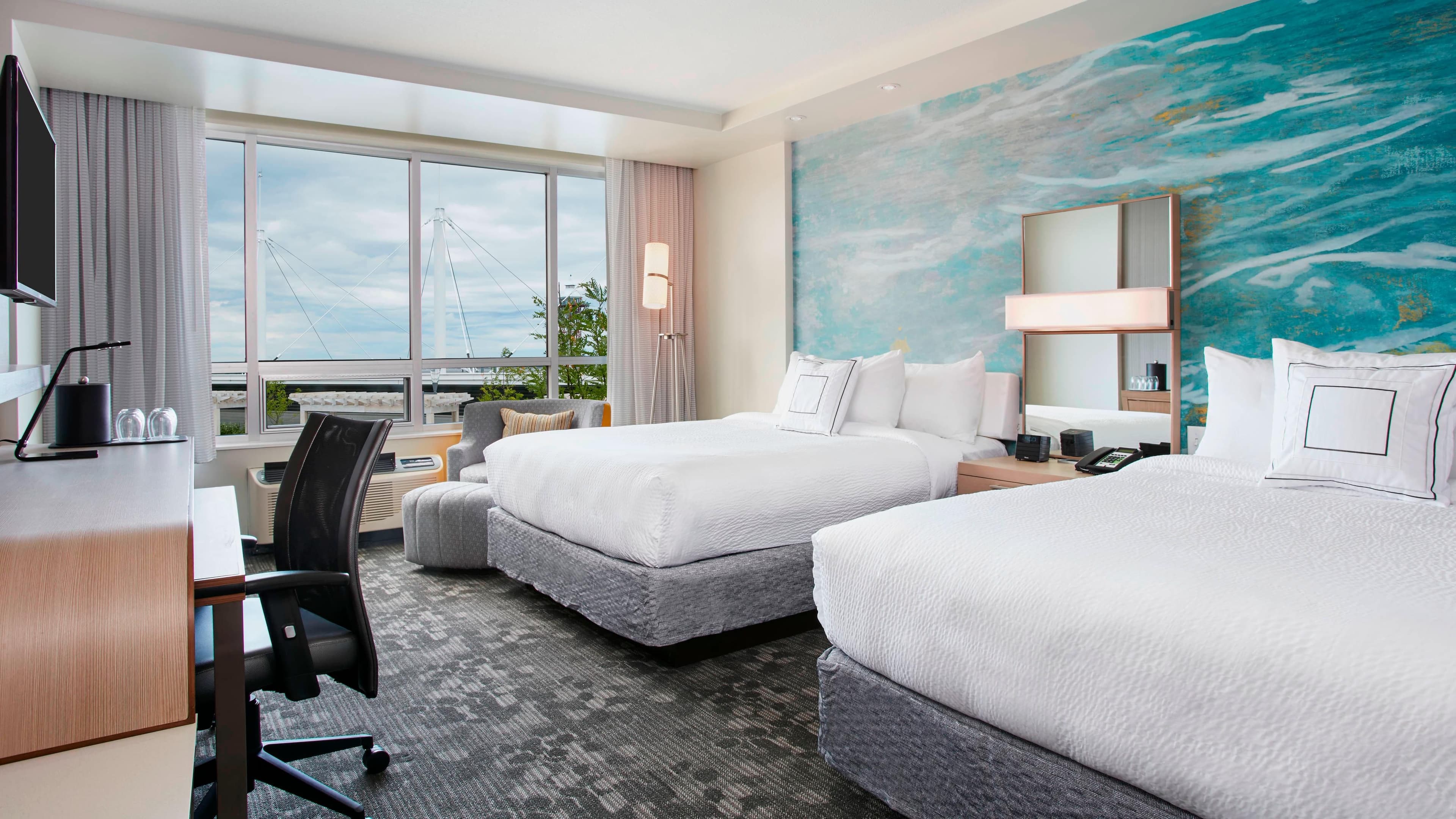 Courtyard Erie Bayfront — 21