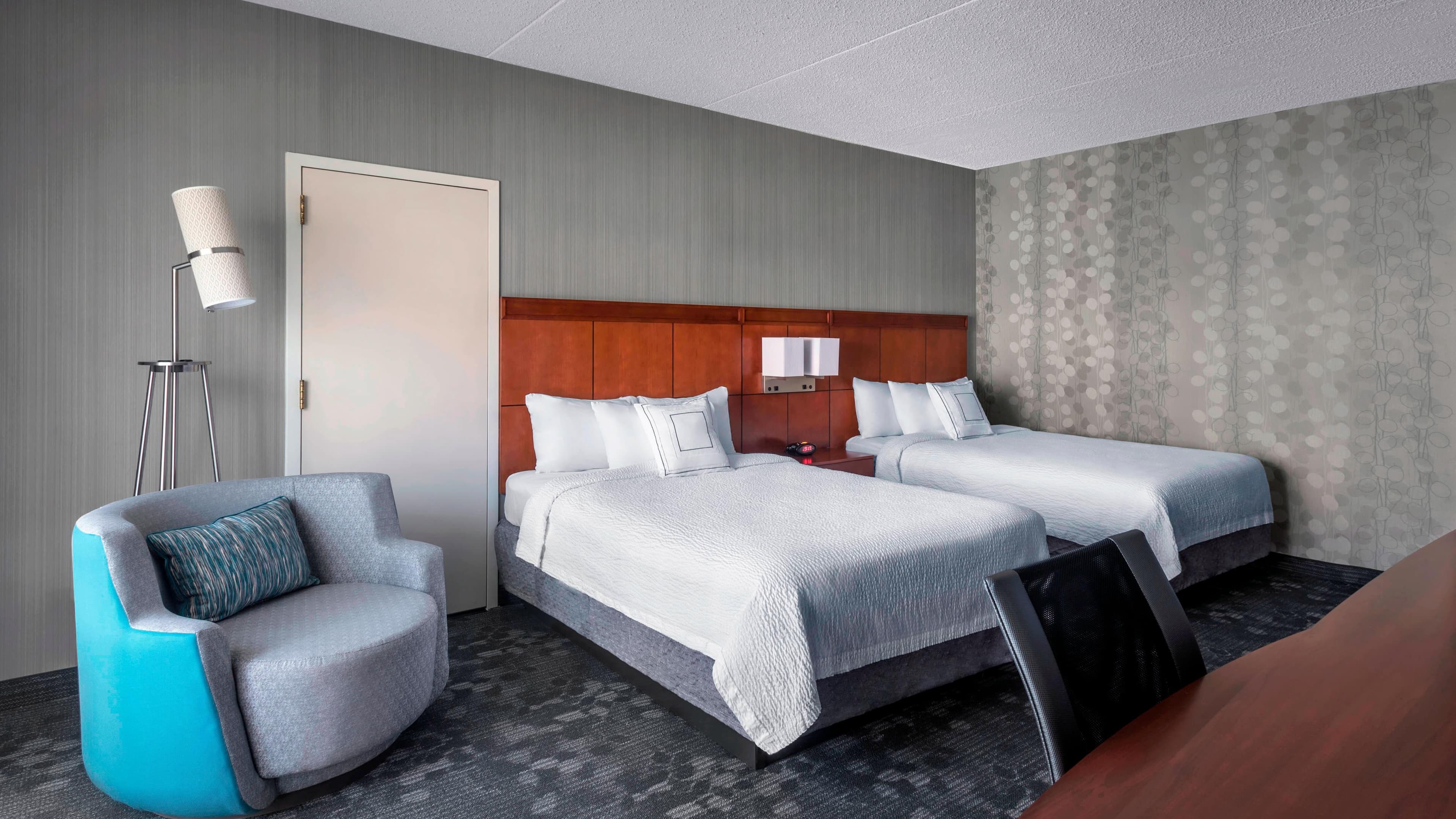 Courtyard Newark Liberty International Airport - Image 2
