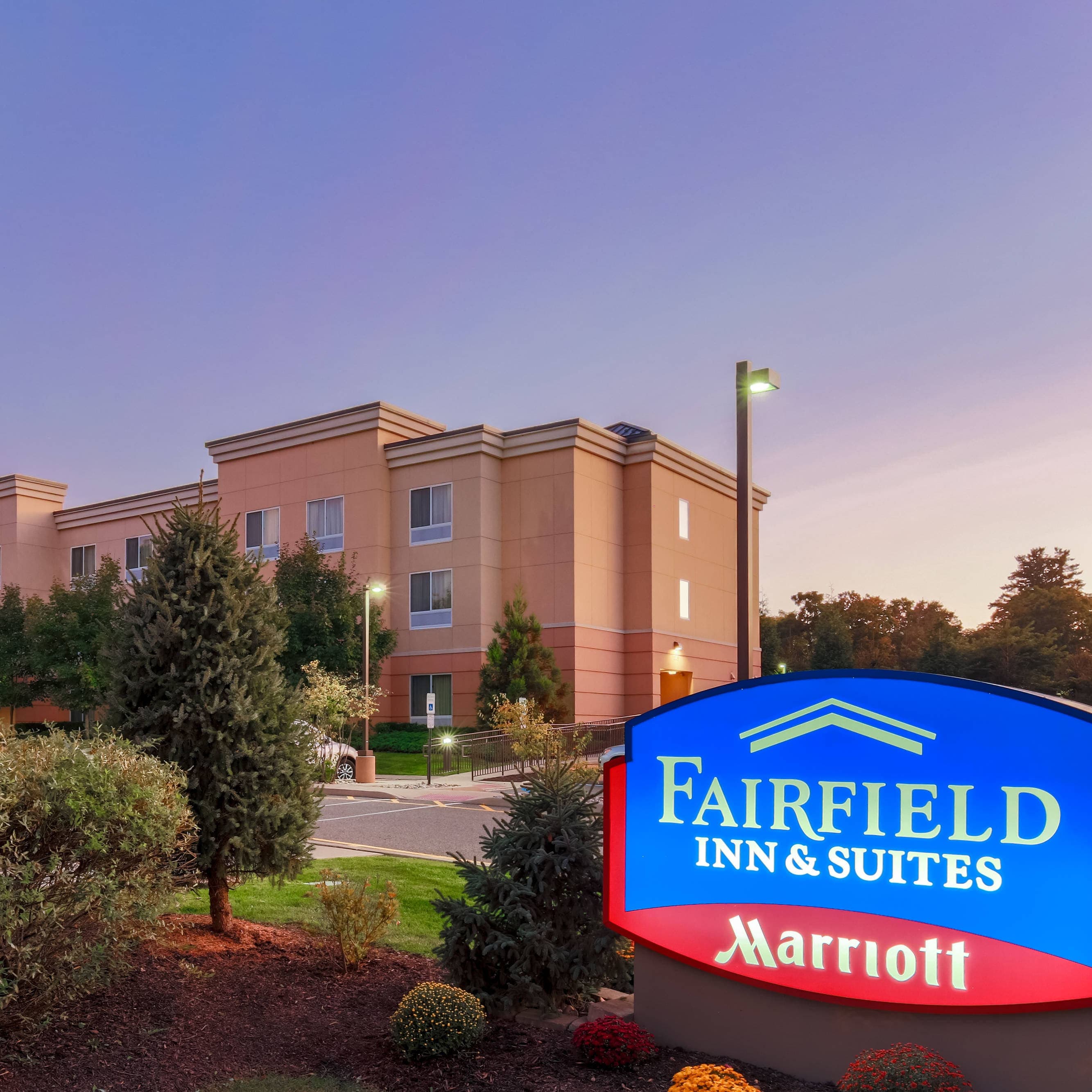 Fairfield Inn & Suites Mahwah - Image 1