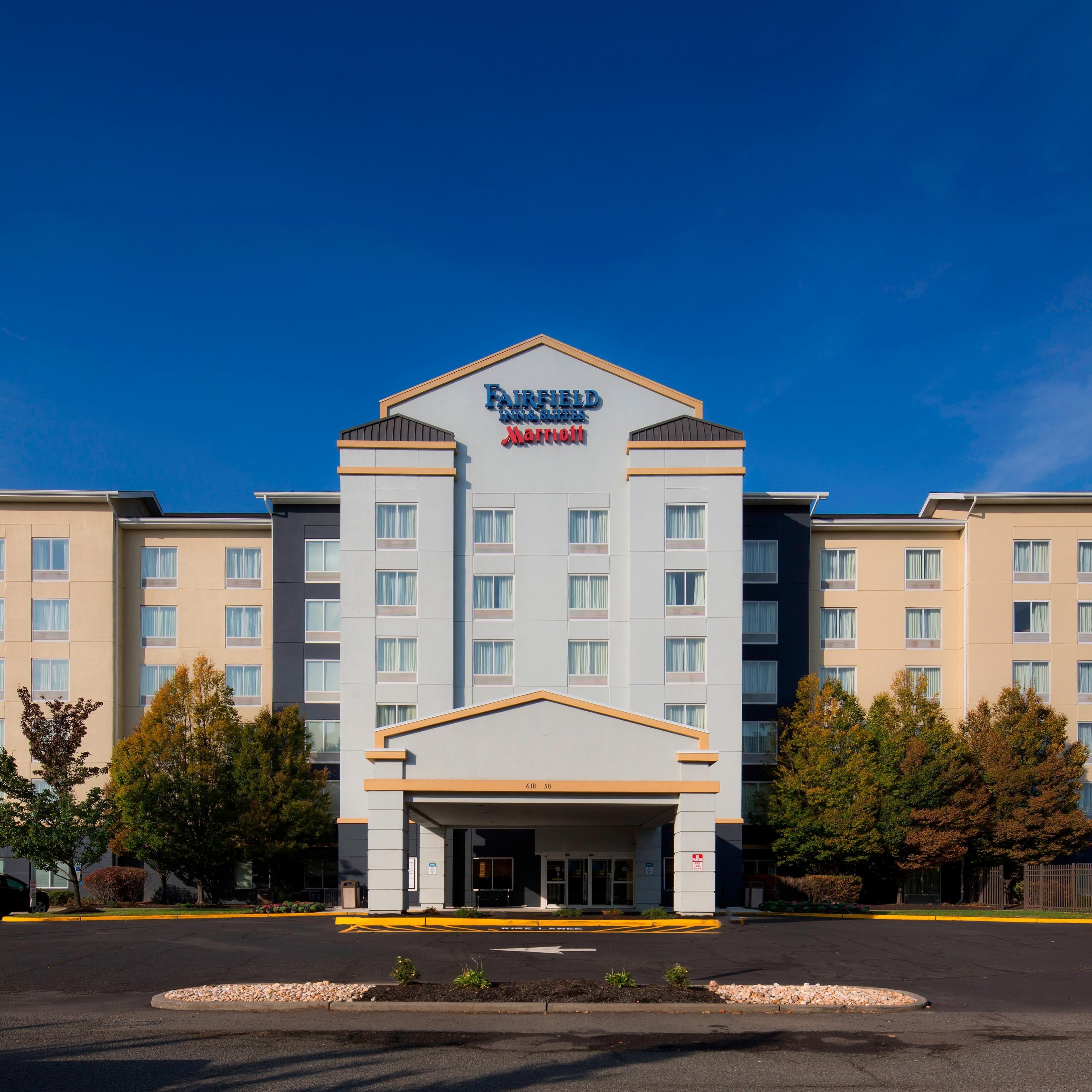Fairfield Inn & Suites Newark Liberty International Airport - Image 1
