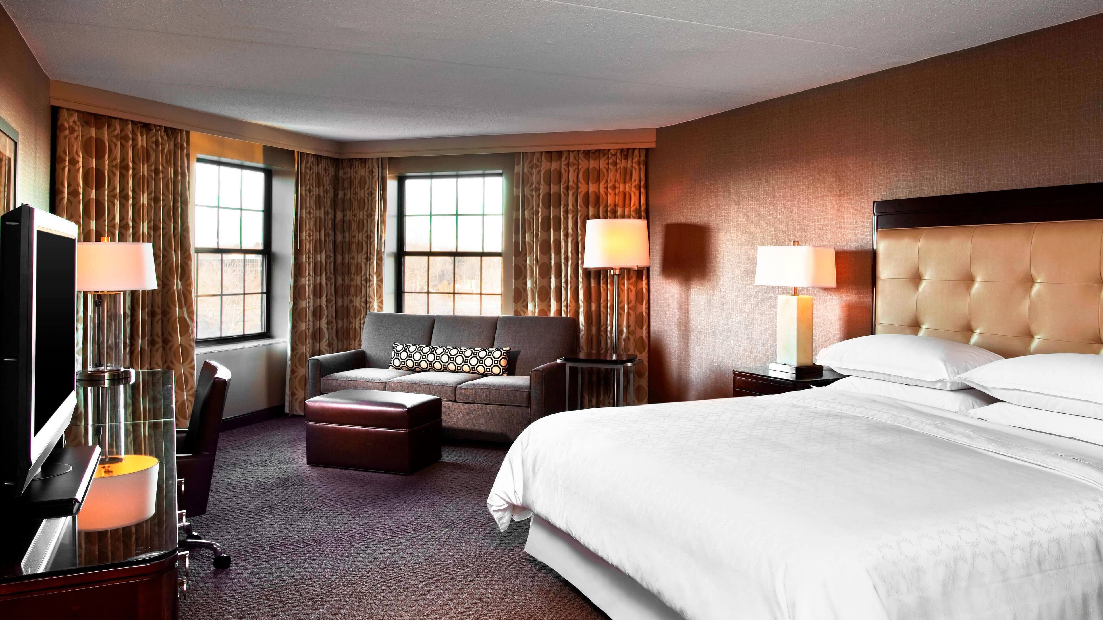 Crowne Plaza Newark Airport — 10