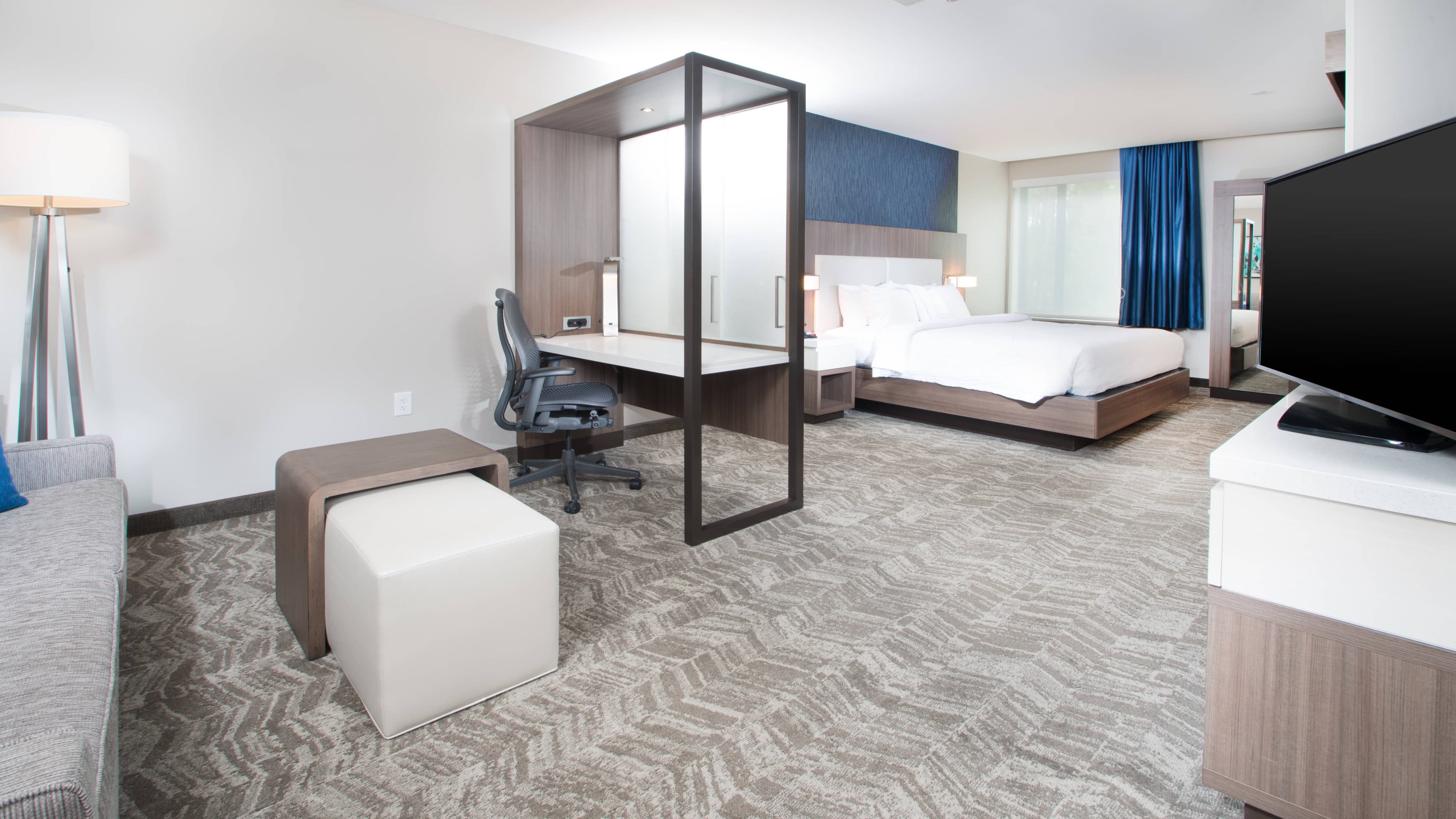 SpringHill Suites Fayetteville Fort Liberty - Image 3
