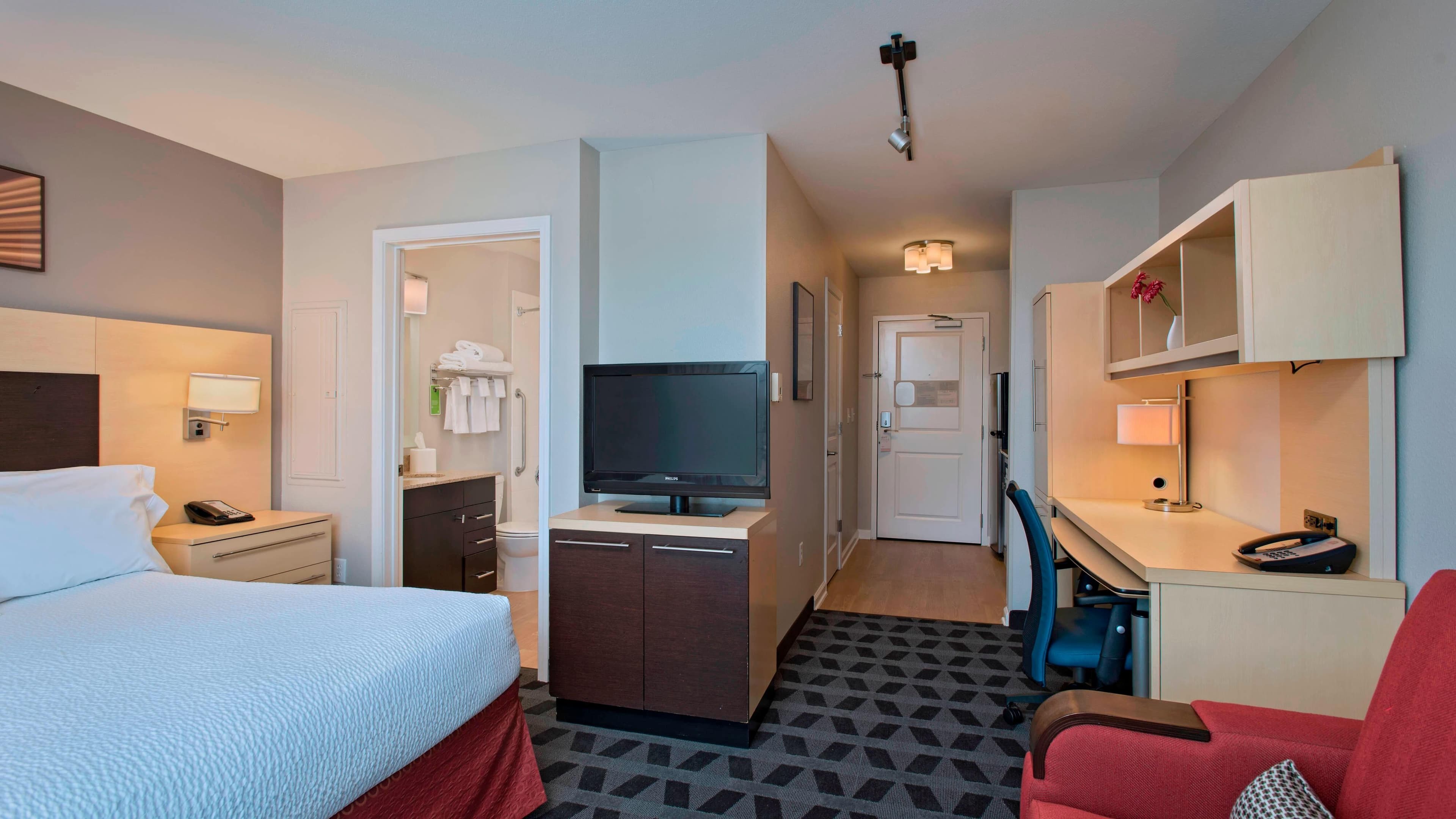 TownePlace Suites Fayetteville Cross Creek - Image 2