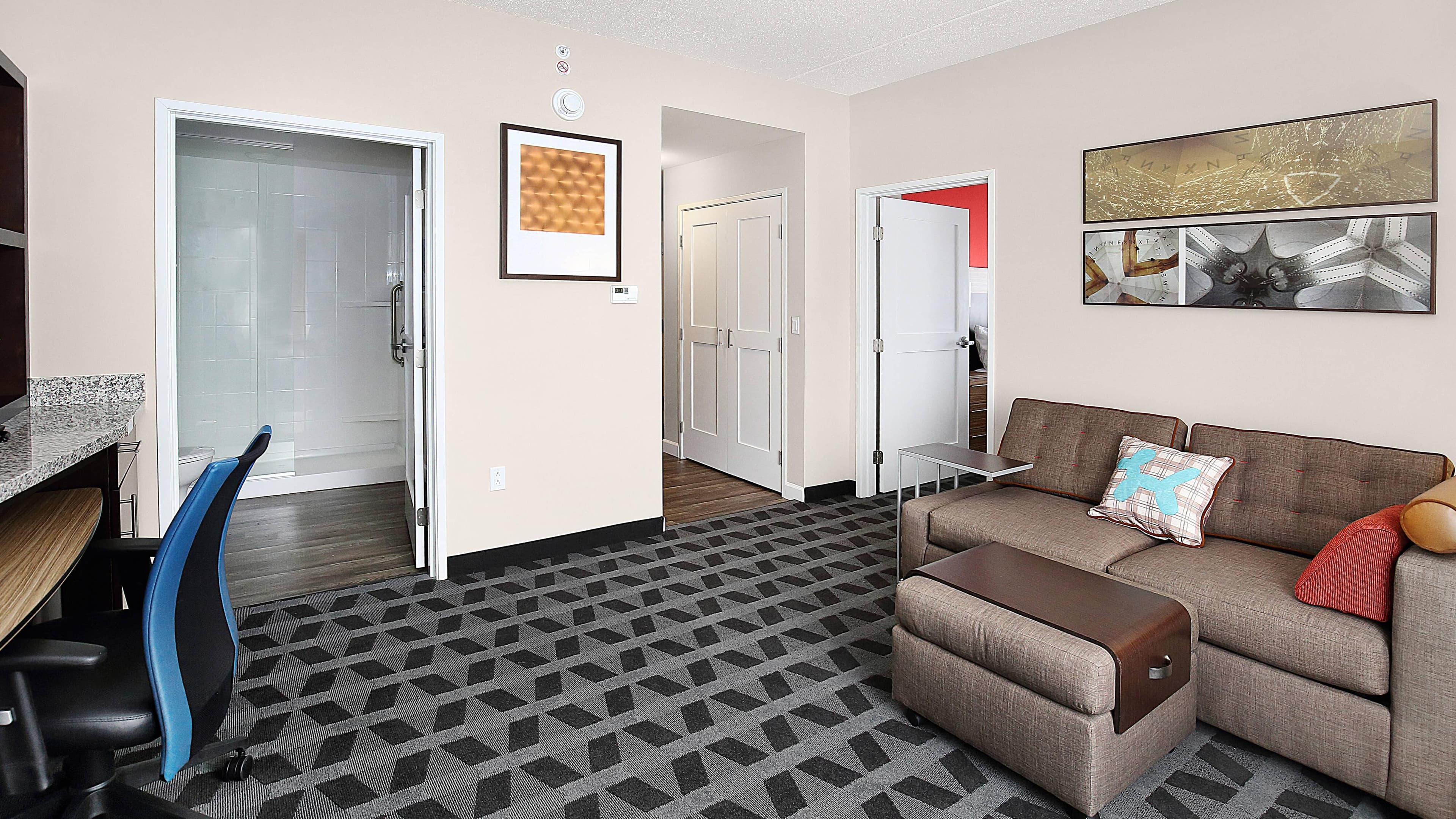 TownePlace Suites Grove City Mercer/Outlets - Image 2