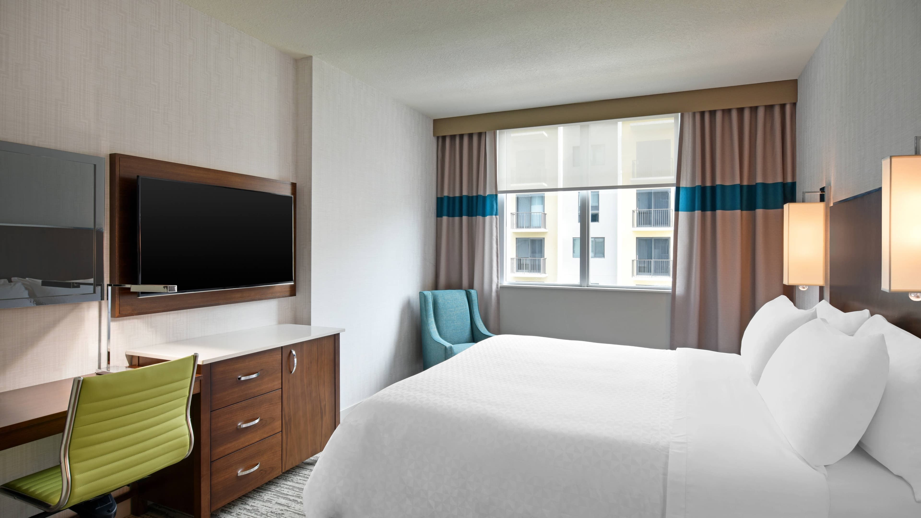 Four Points by Sheraton Coral Gables - Image 4