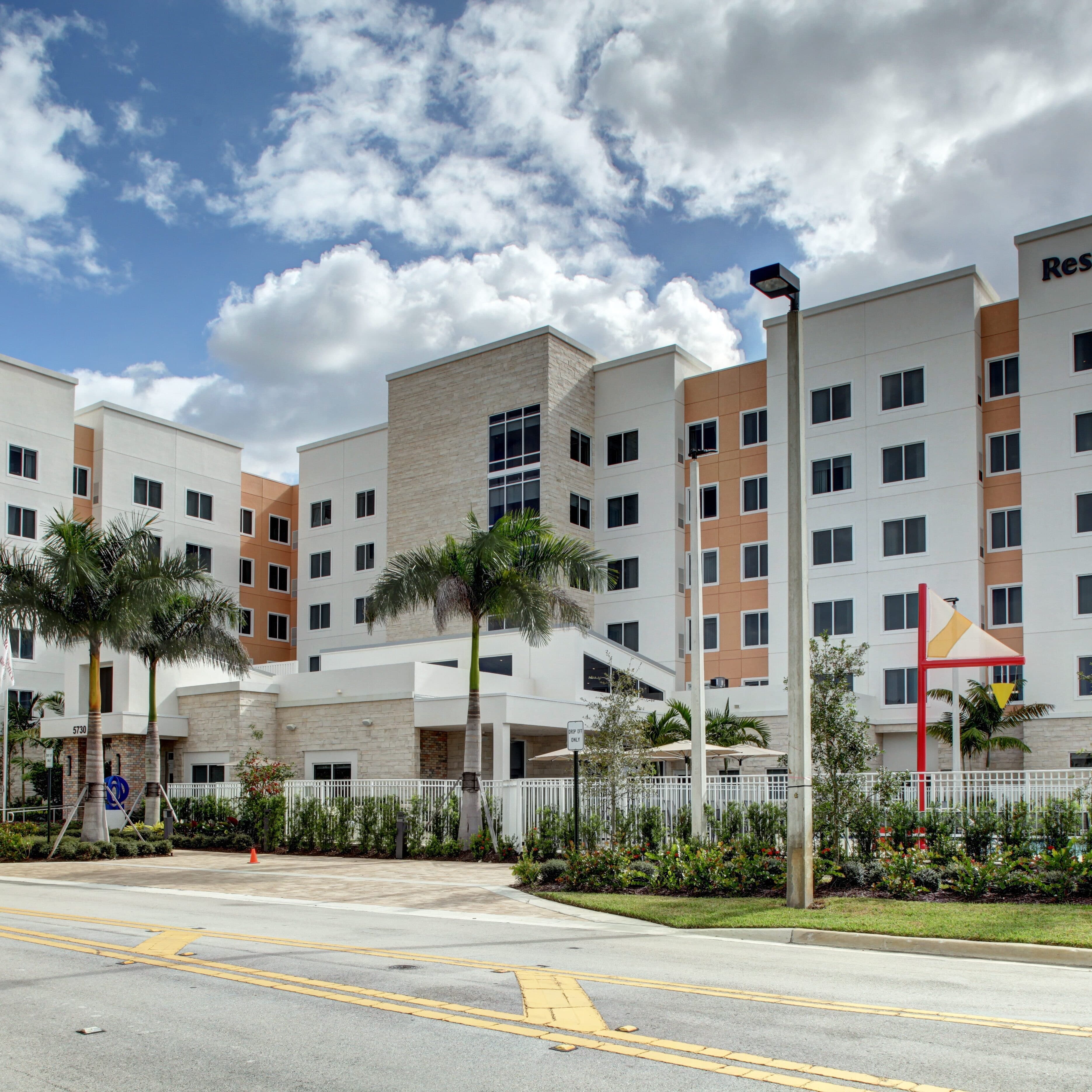 Residence Inn Fort Lauderdale Coconut Creek - Image 1