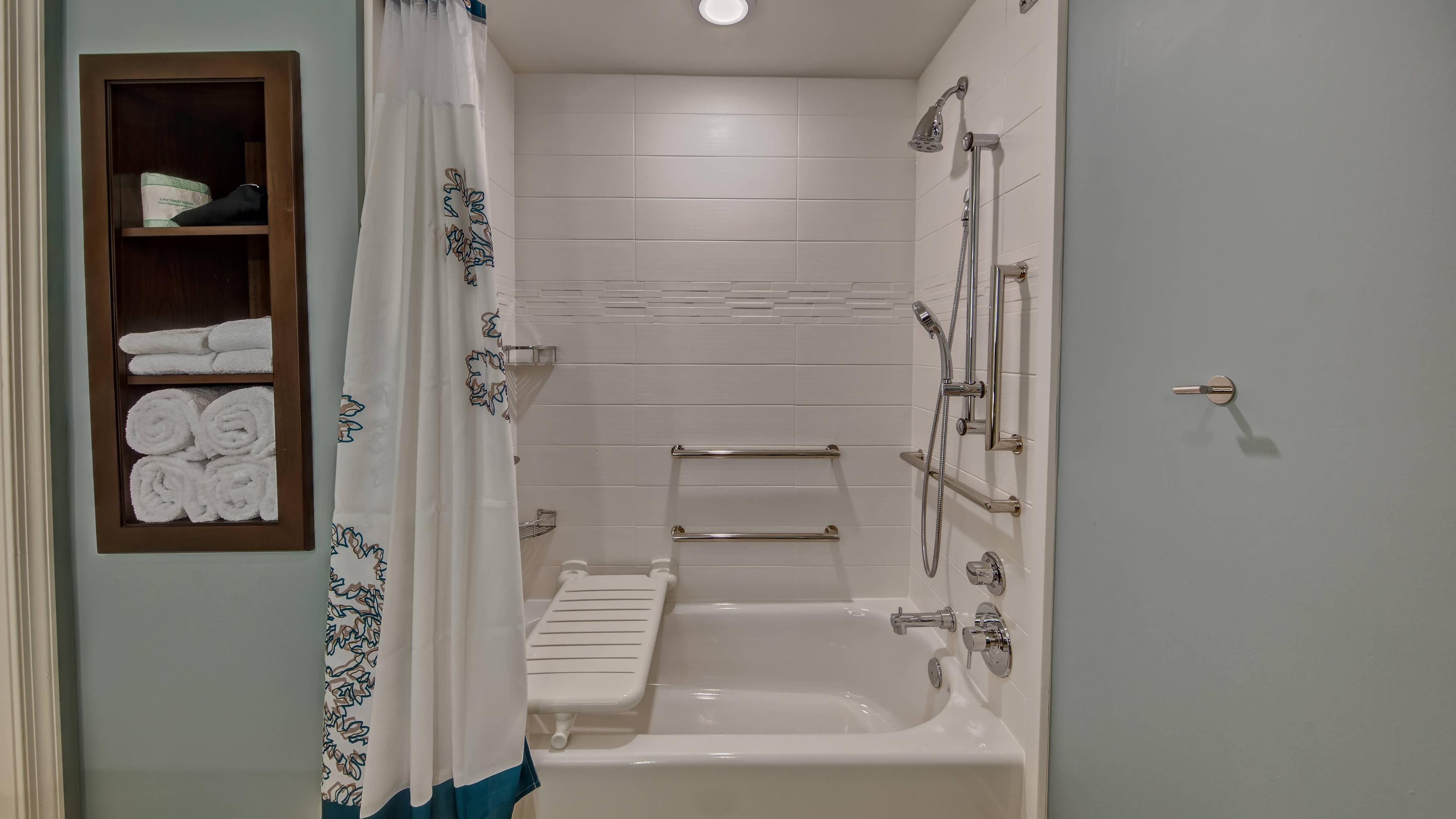 King Studio Suite - Image 9