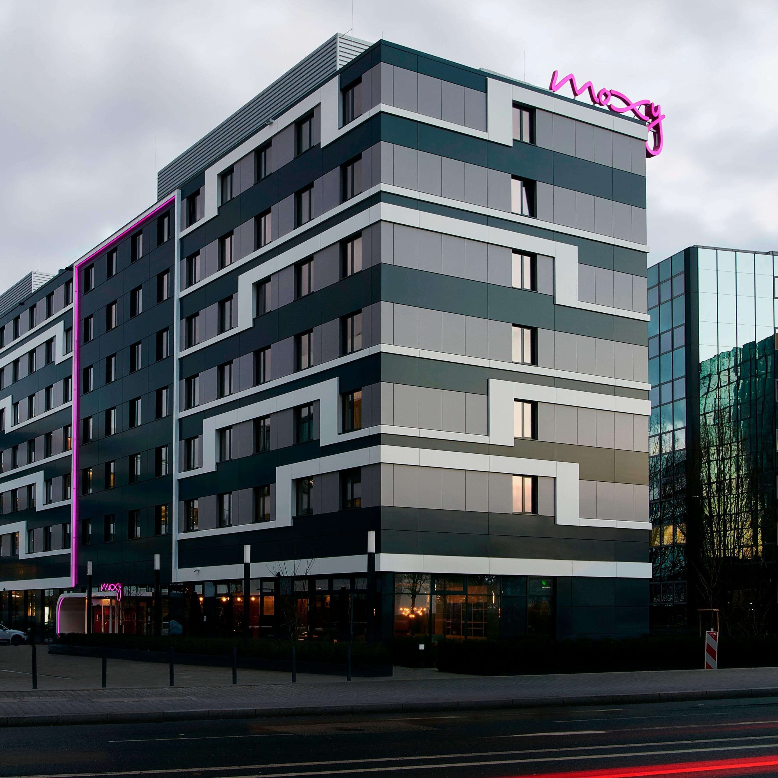 Moxy Frankfurt Eschborn - Image 1