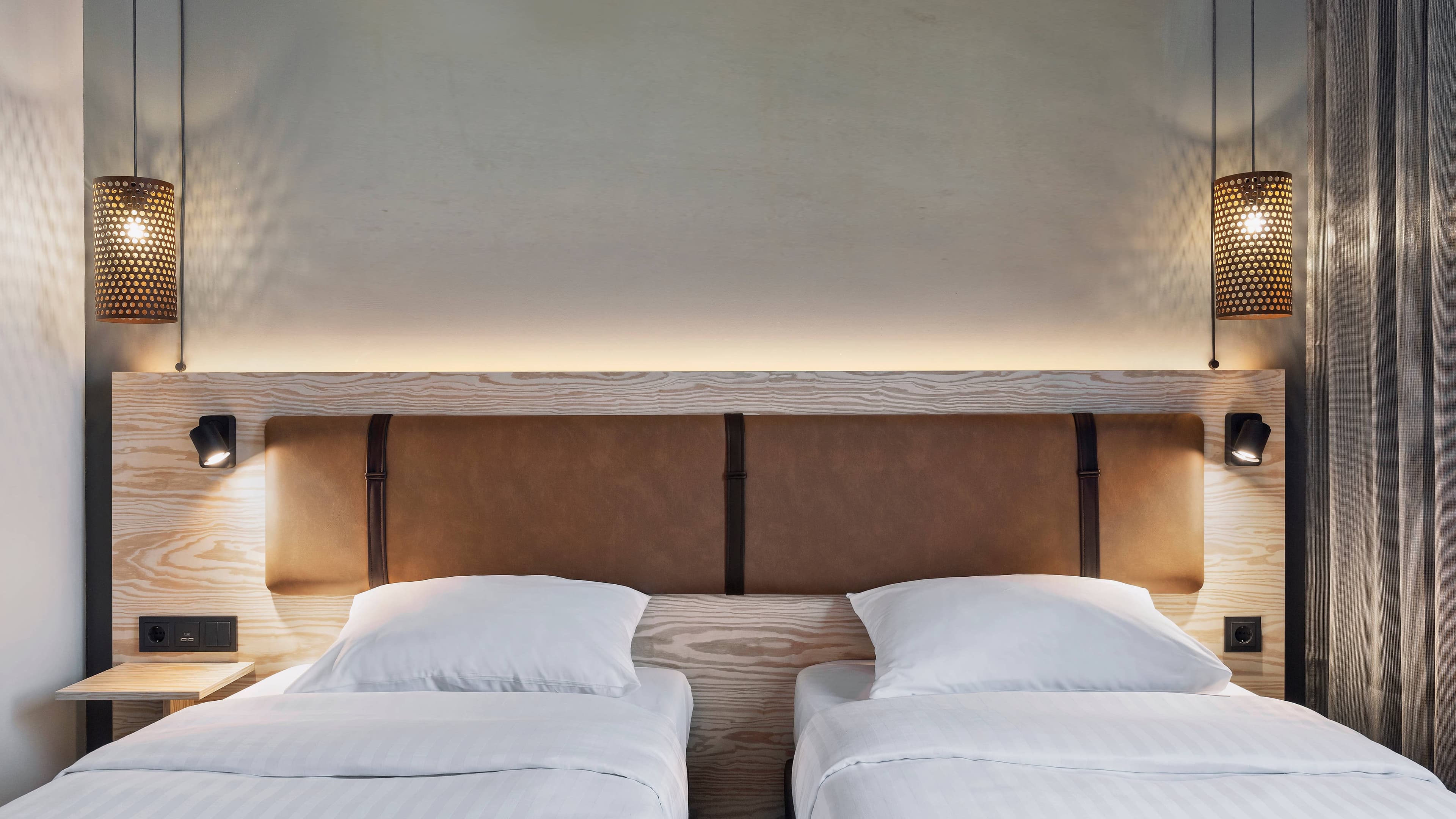 Moxy Twin Sleeper - Image 2