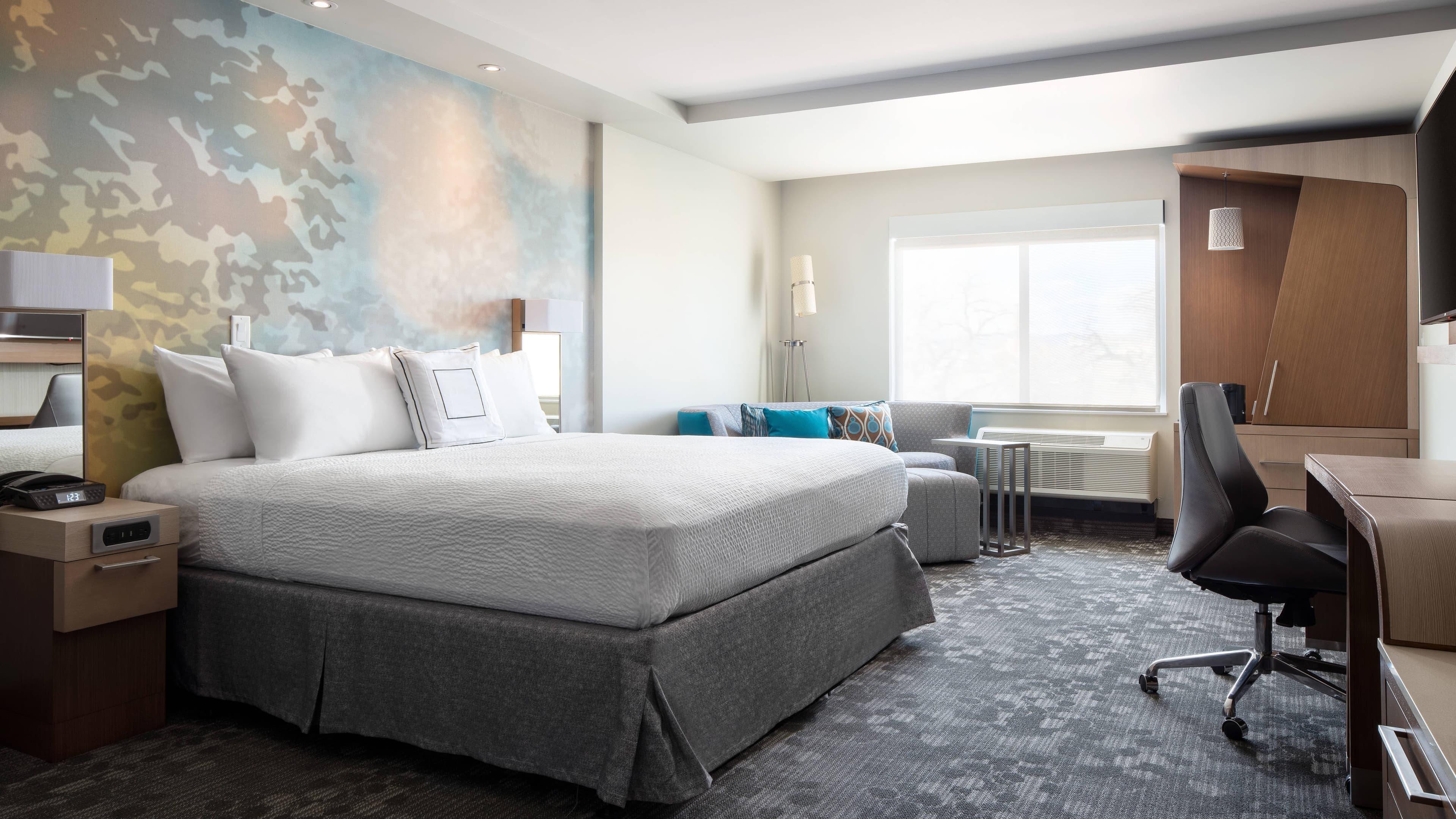 King Guestroom - Image 2