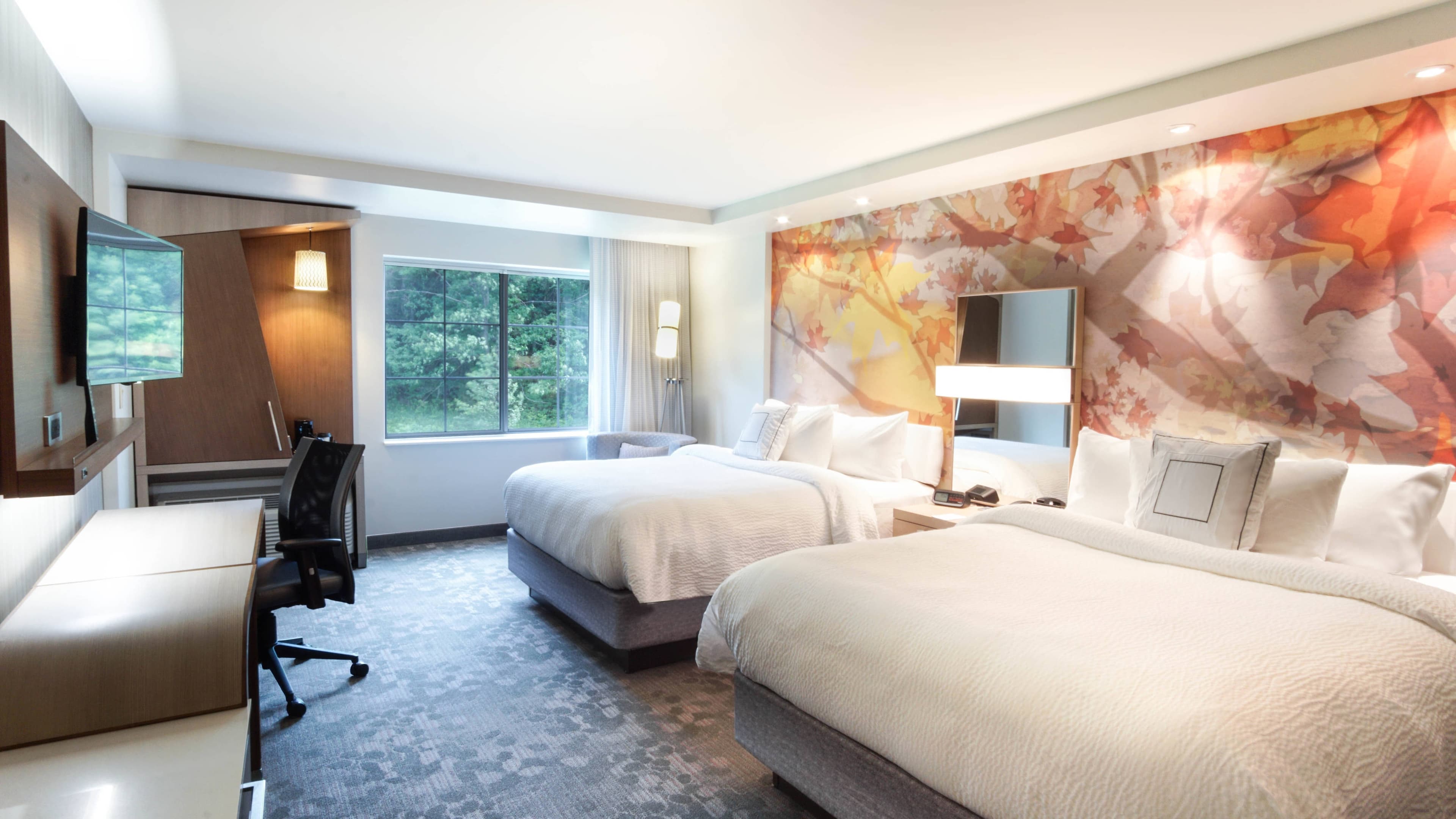 Courtyard Lenox Berkshires — 10