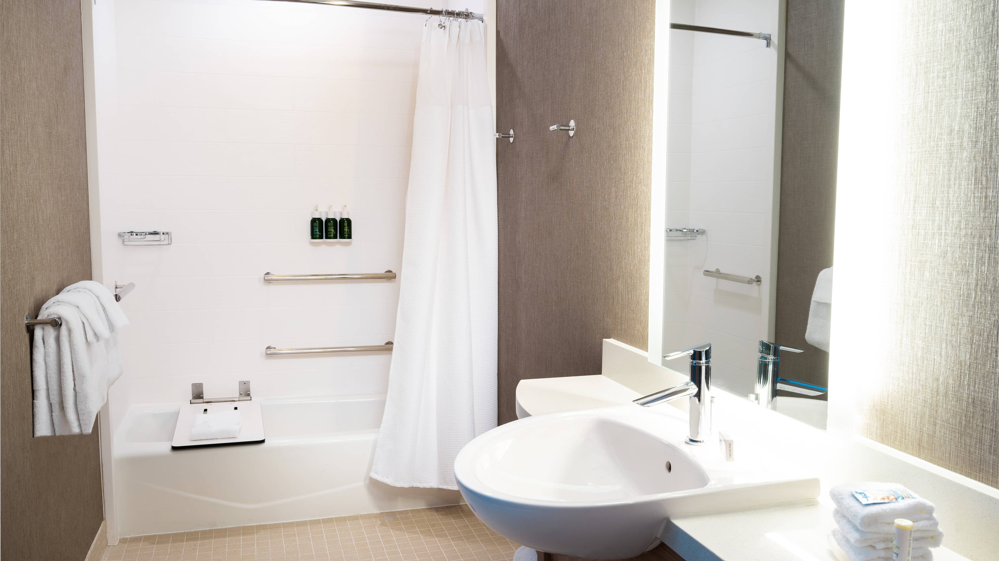 Suite - Image 7