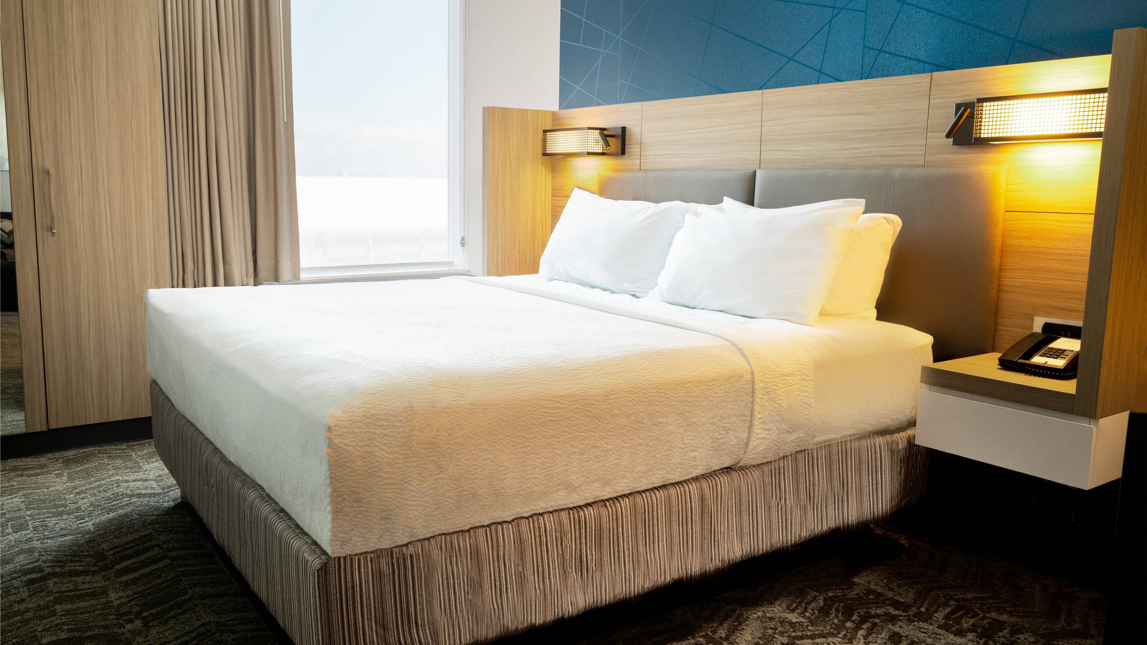 Suite - Image 1