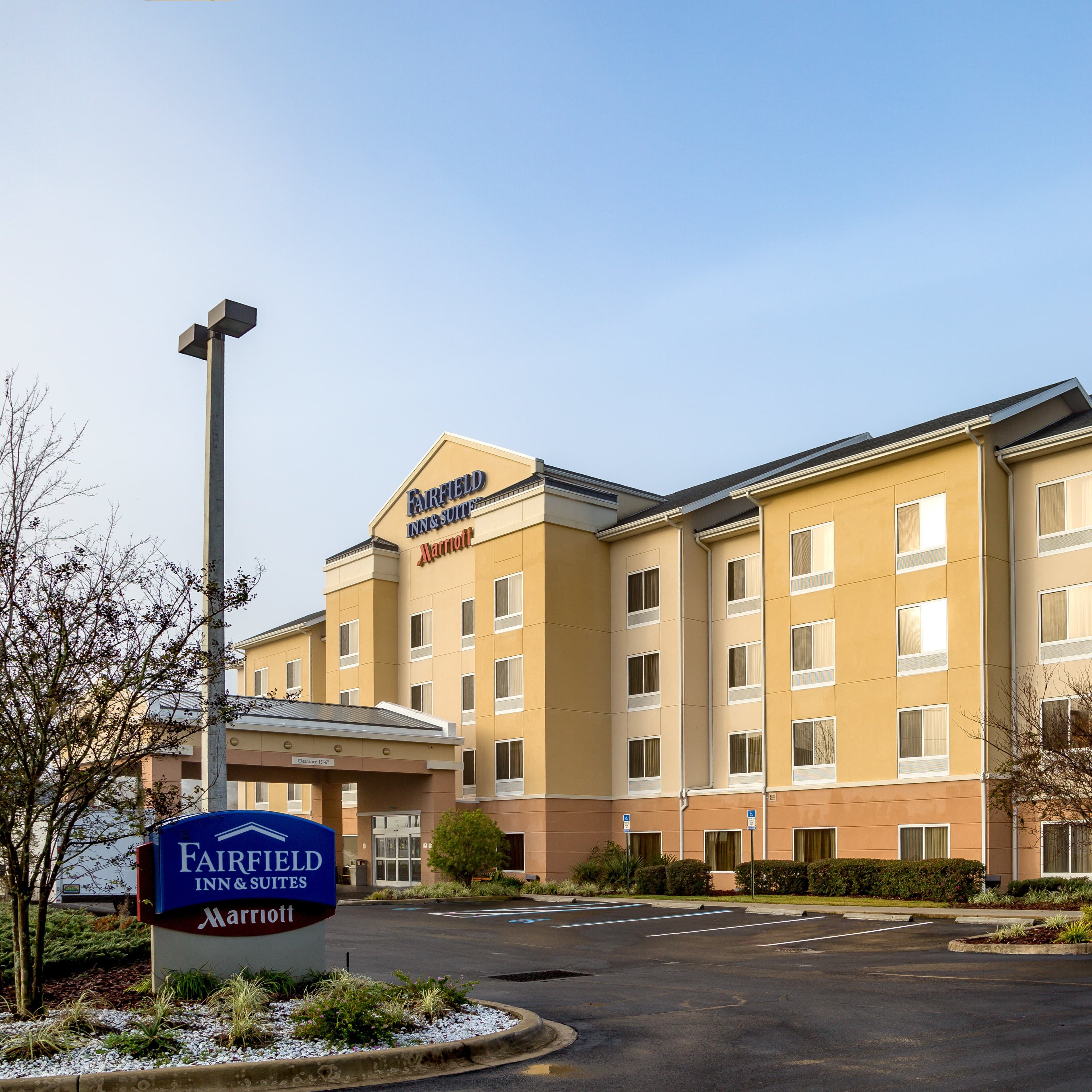 Fairfield Inn & Suites Lake City - Image 1