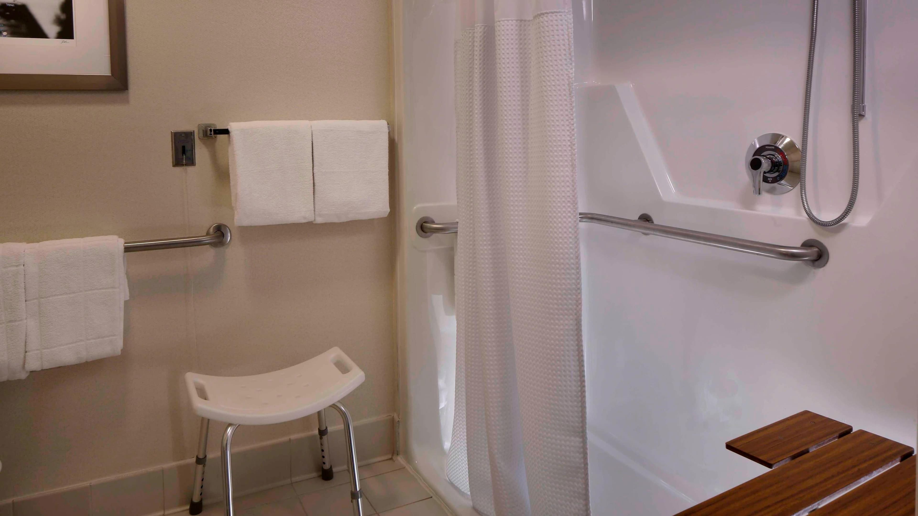 SpringHill Suites Mystic Waterford - Image 4