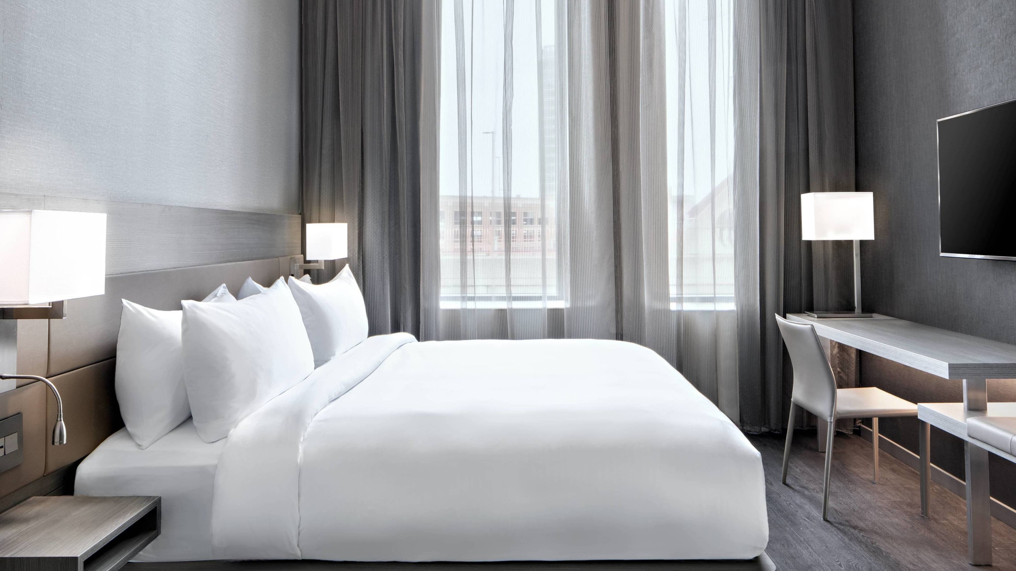 AC Hotel Grand Rapids Downtown - Image 2