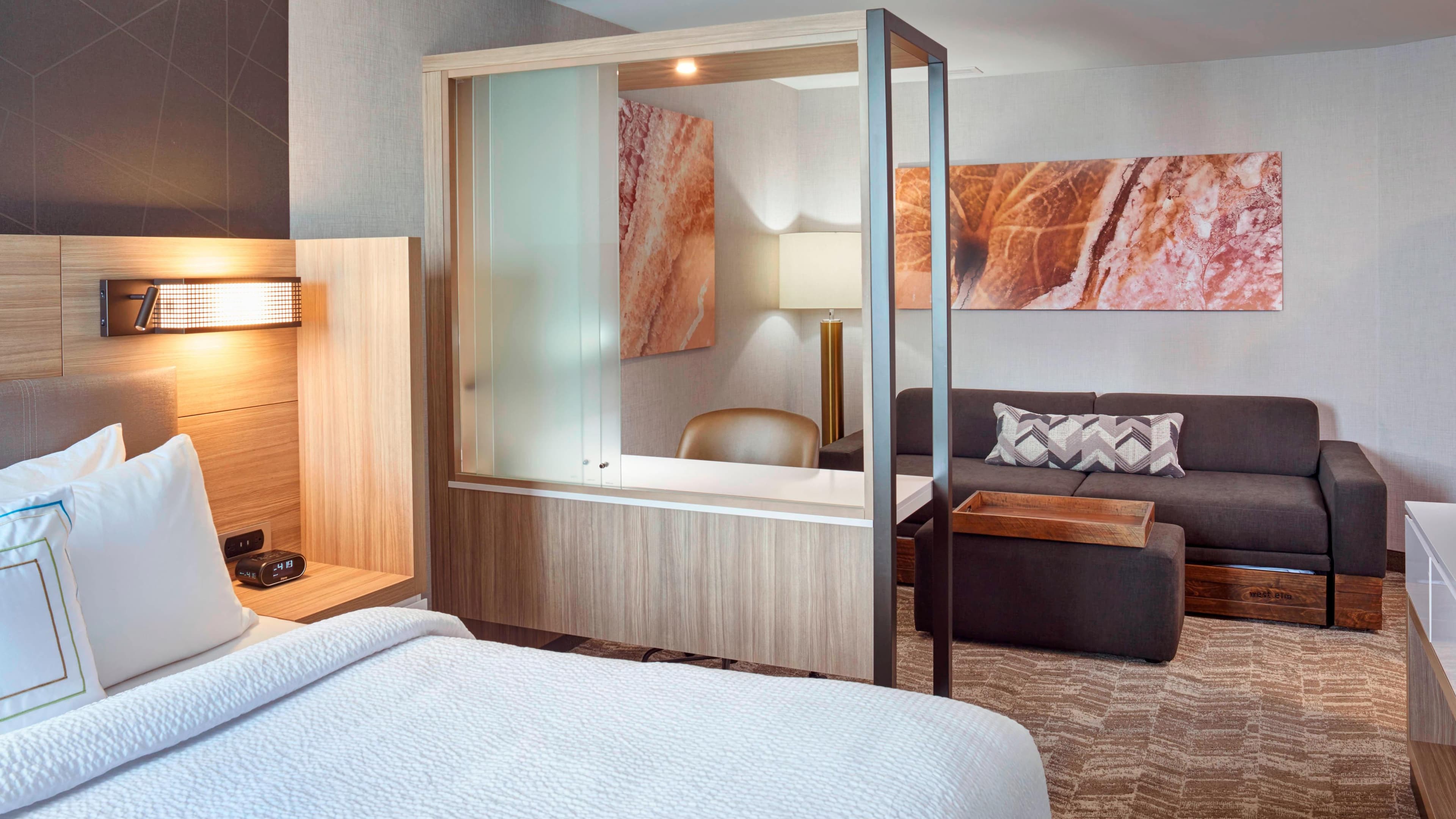 SpringHill Suites Grand Rapids West - Image 4