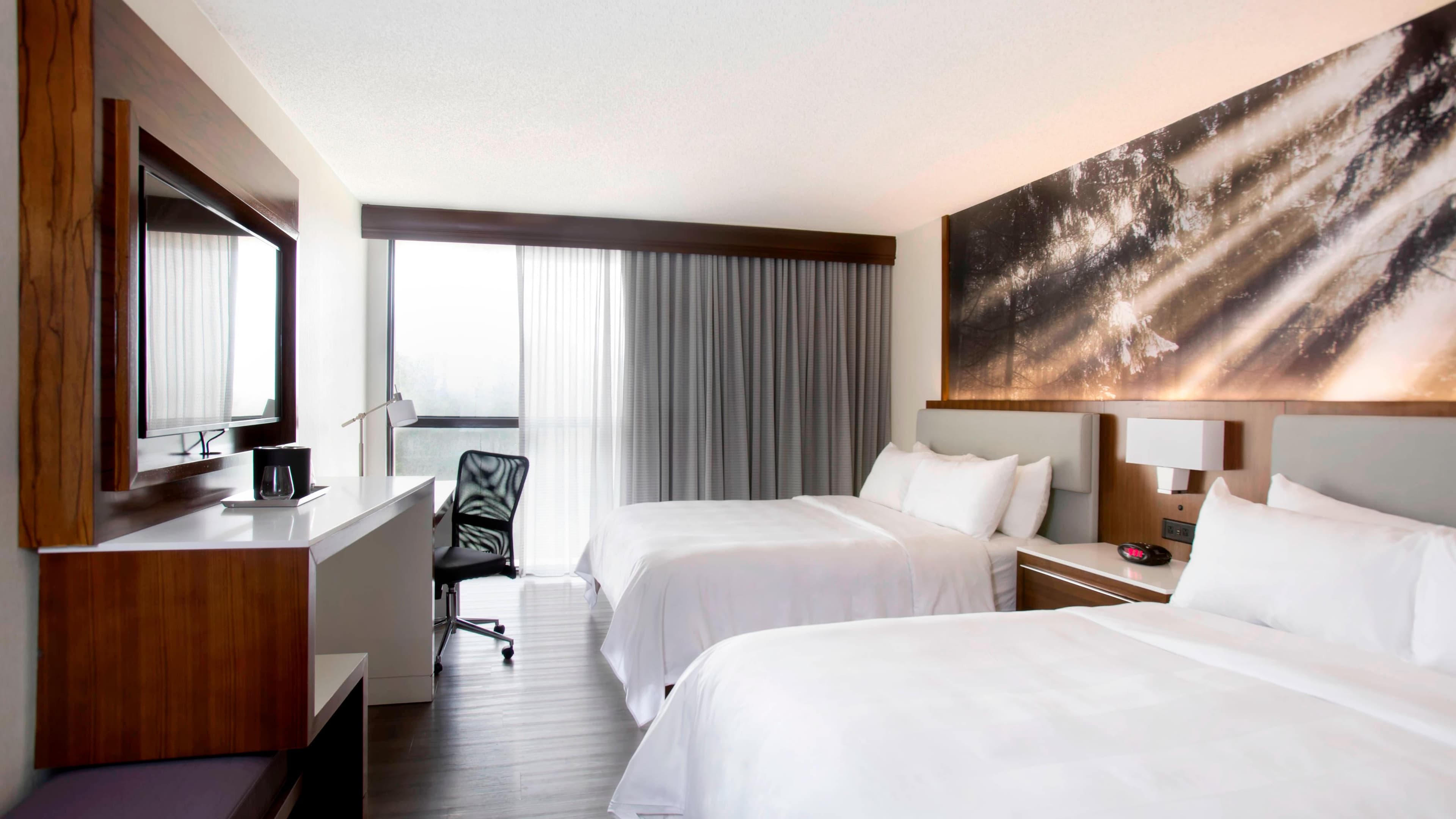Holiday Inn Express Burlington — 6