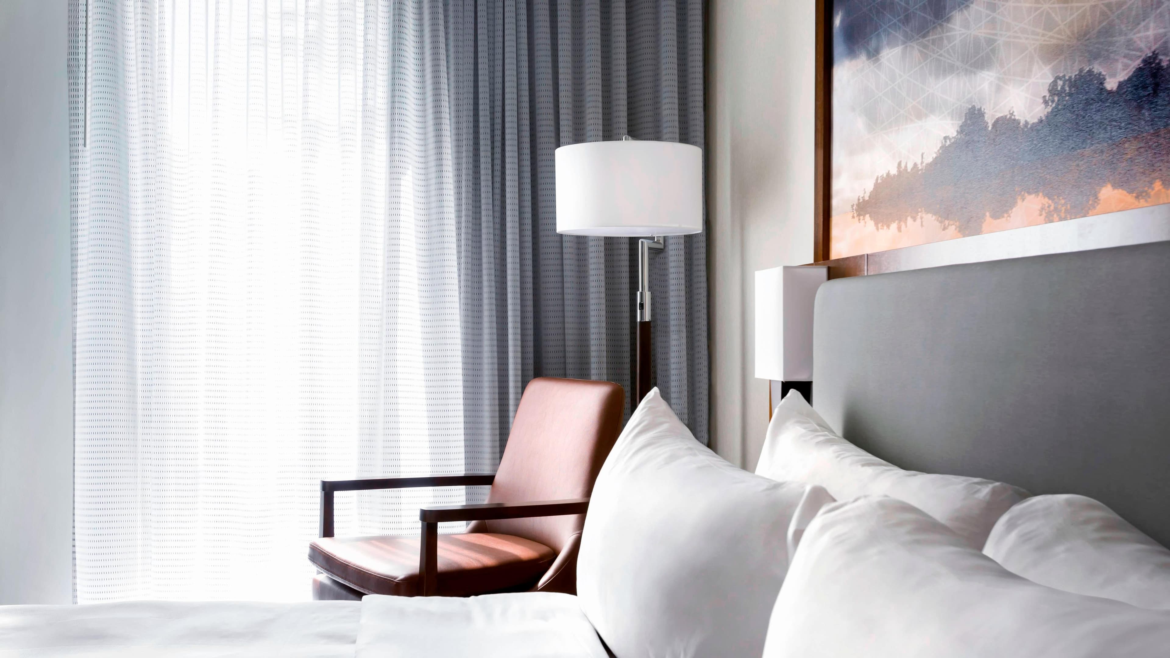 Holiday Inn Express Burlington — 11