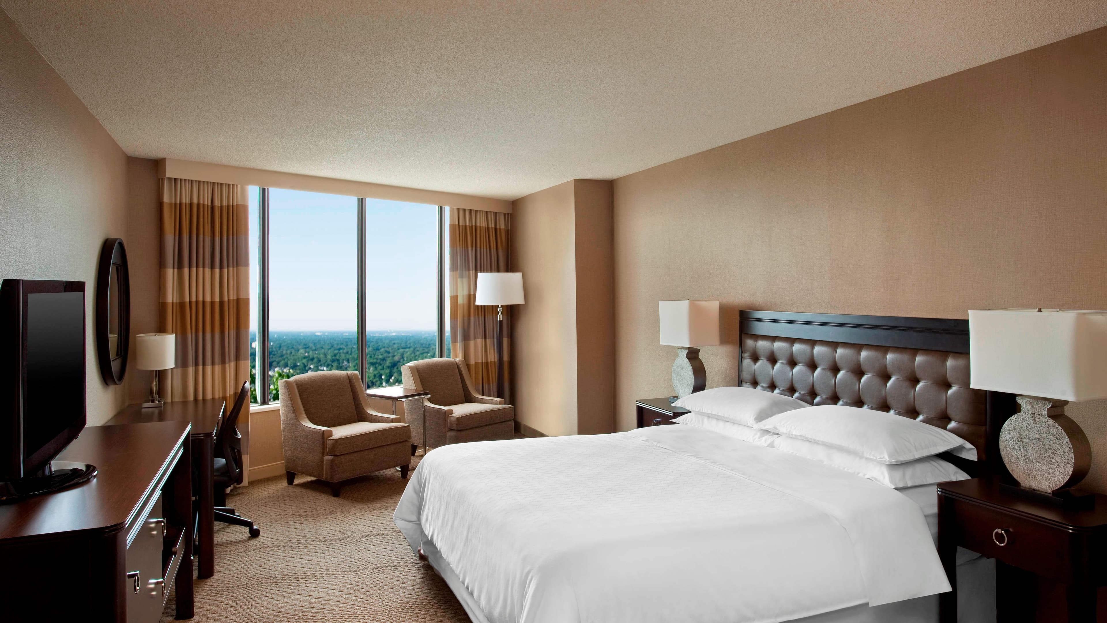 Sheraton Greensboro at Four Seasons — 9