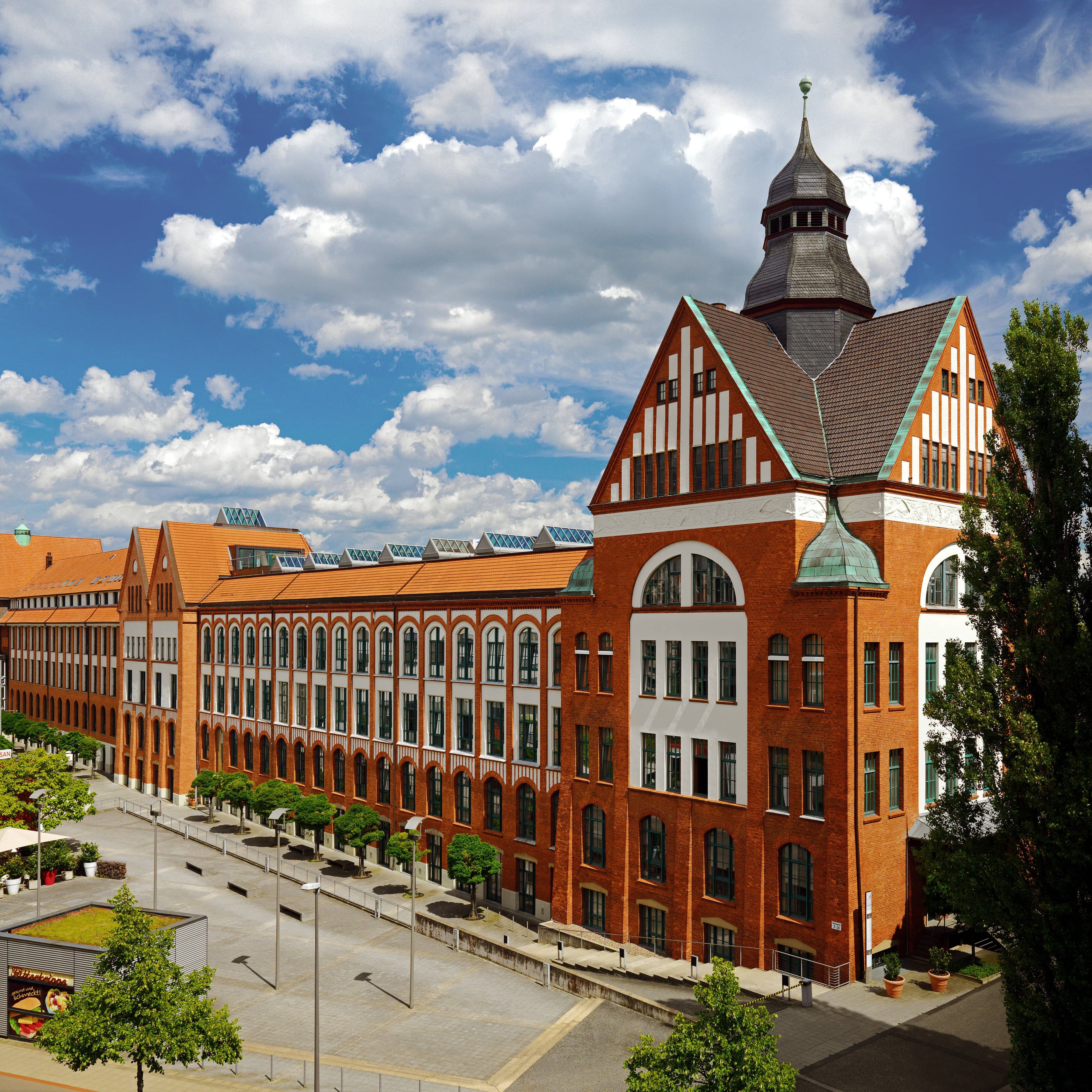 Sheraton Hannover Pelikan Hotel - Image 1