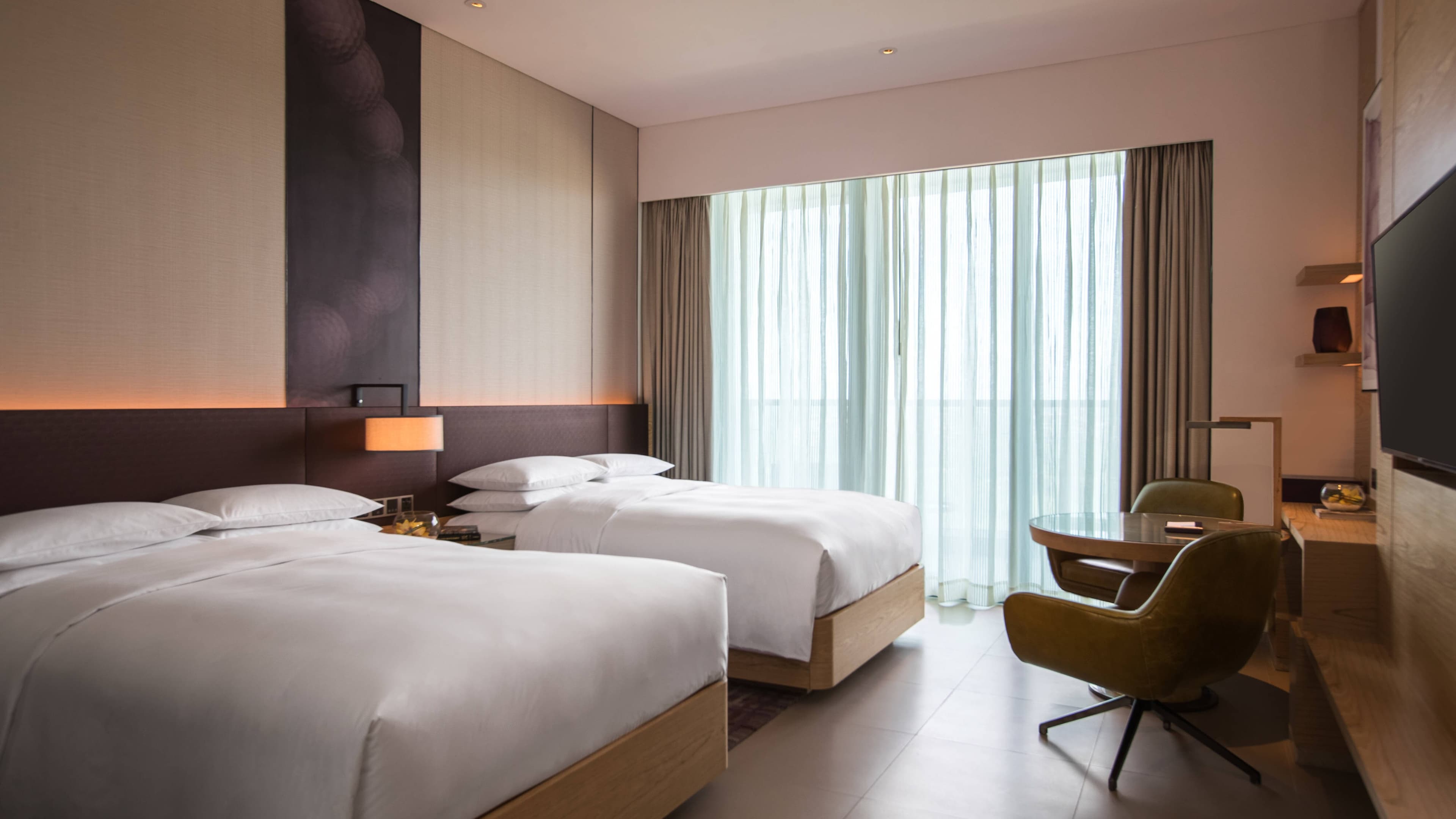 Renaissance Haikou Hotel - Image 2