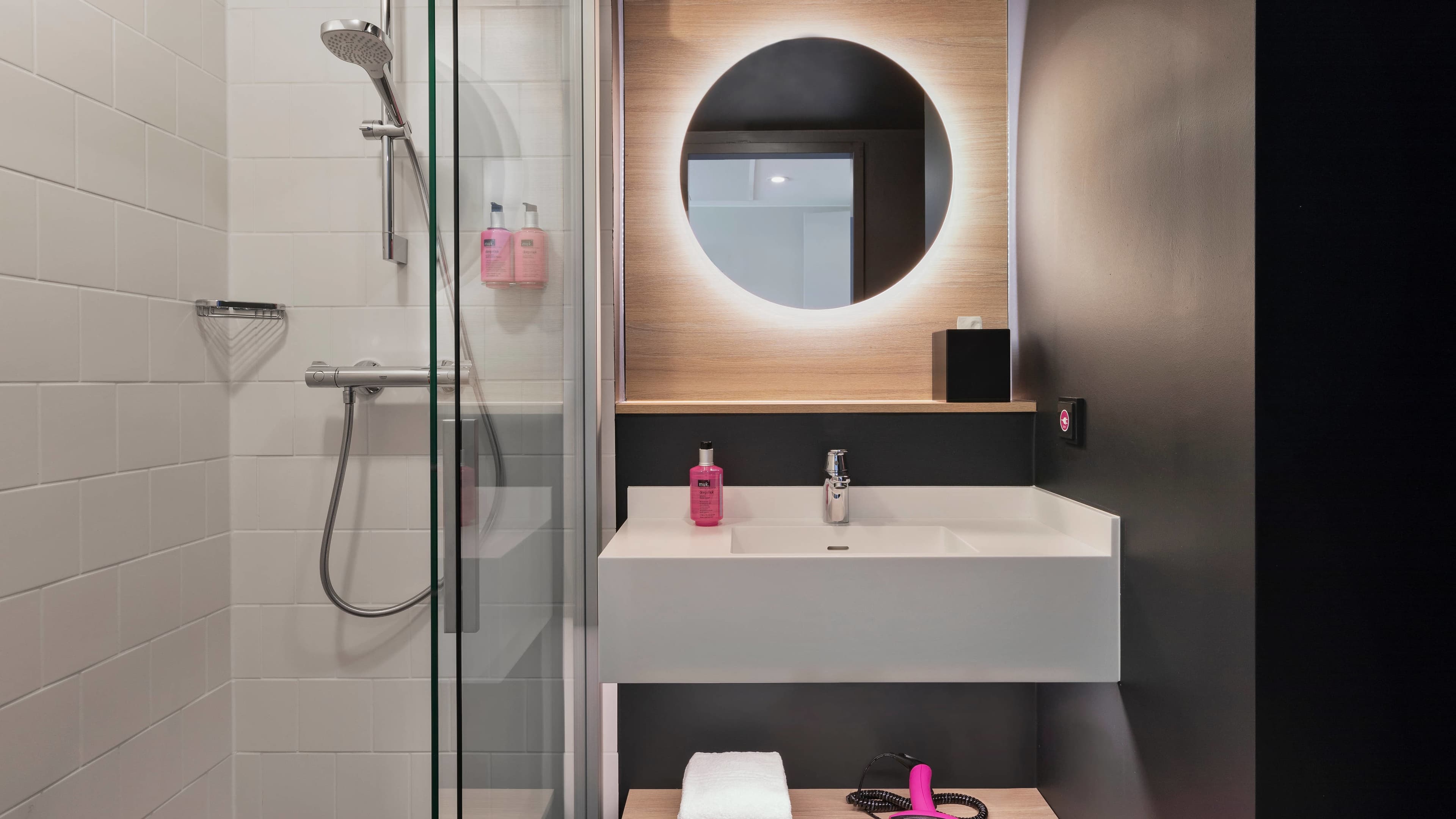 Moxy Queen Sleeper - Image 6