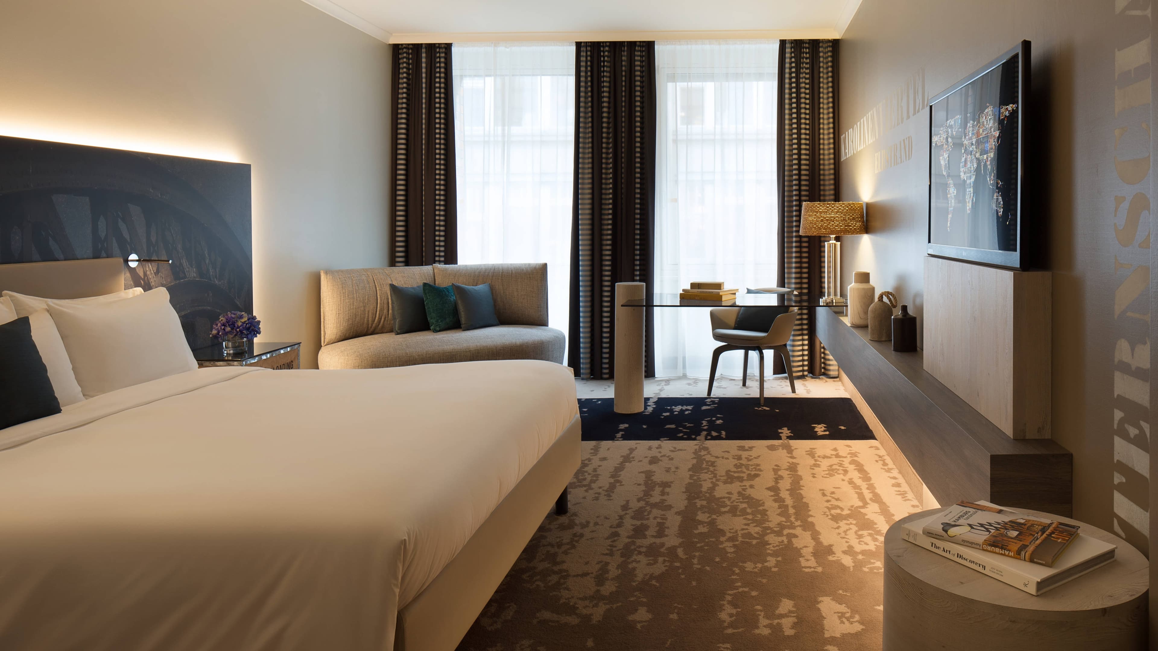 Renaissance Hamburg Hotel — 6