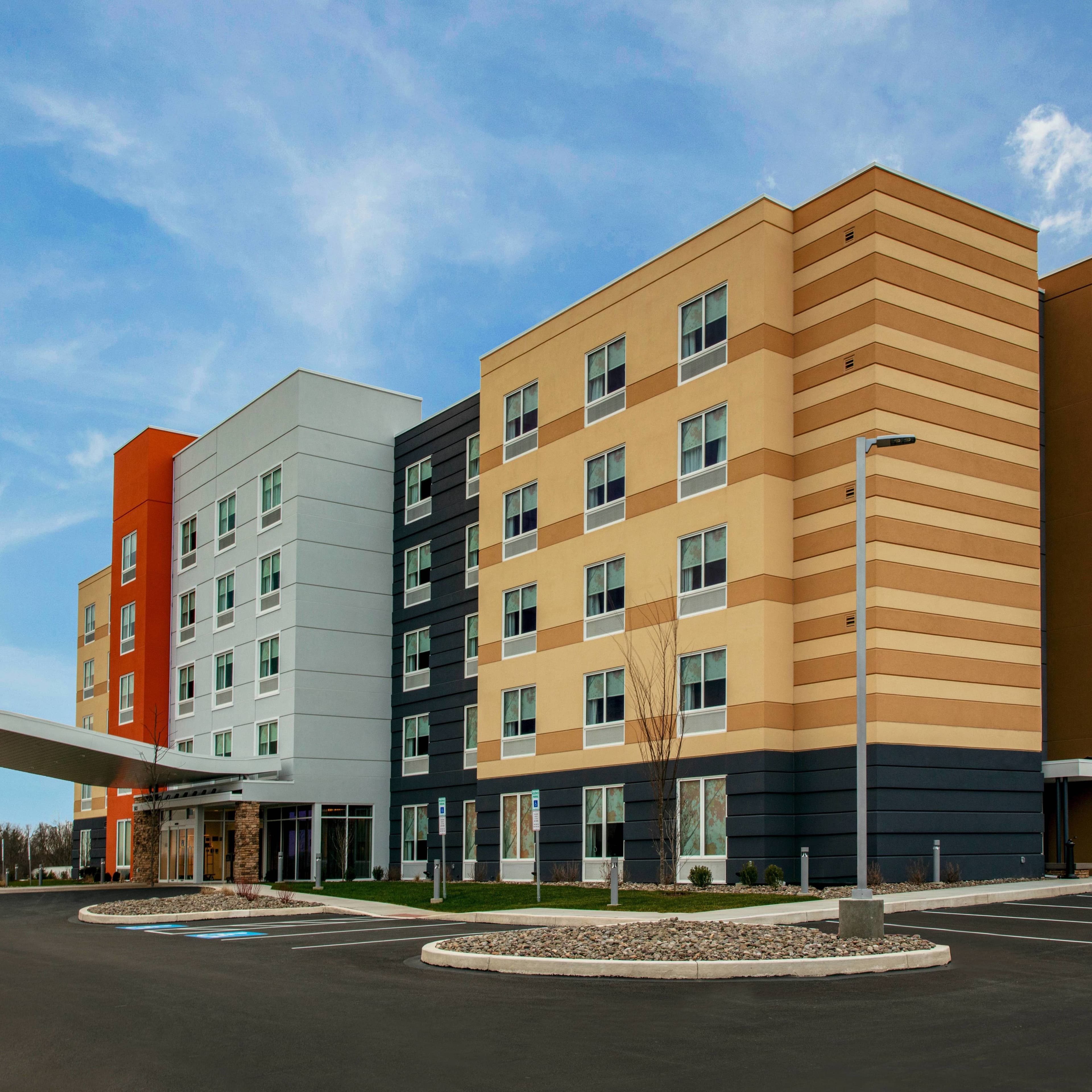 Fairfield Inn & Suites Harrisburg West/Mechanicsburg - Image 1