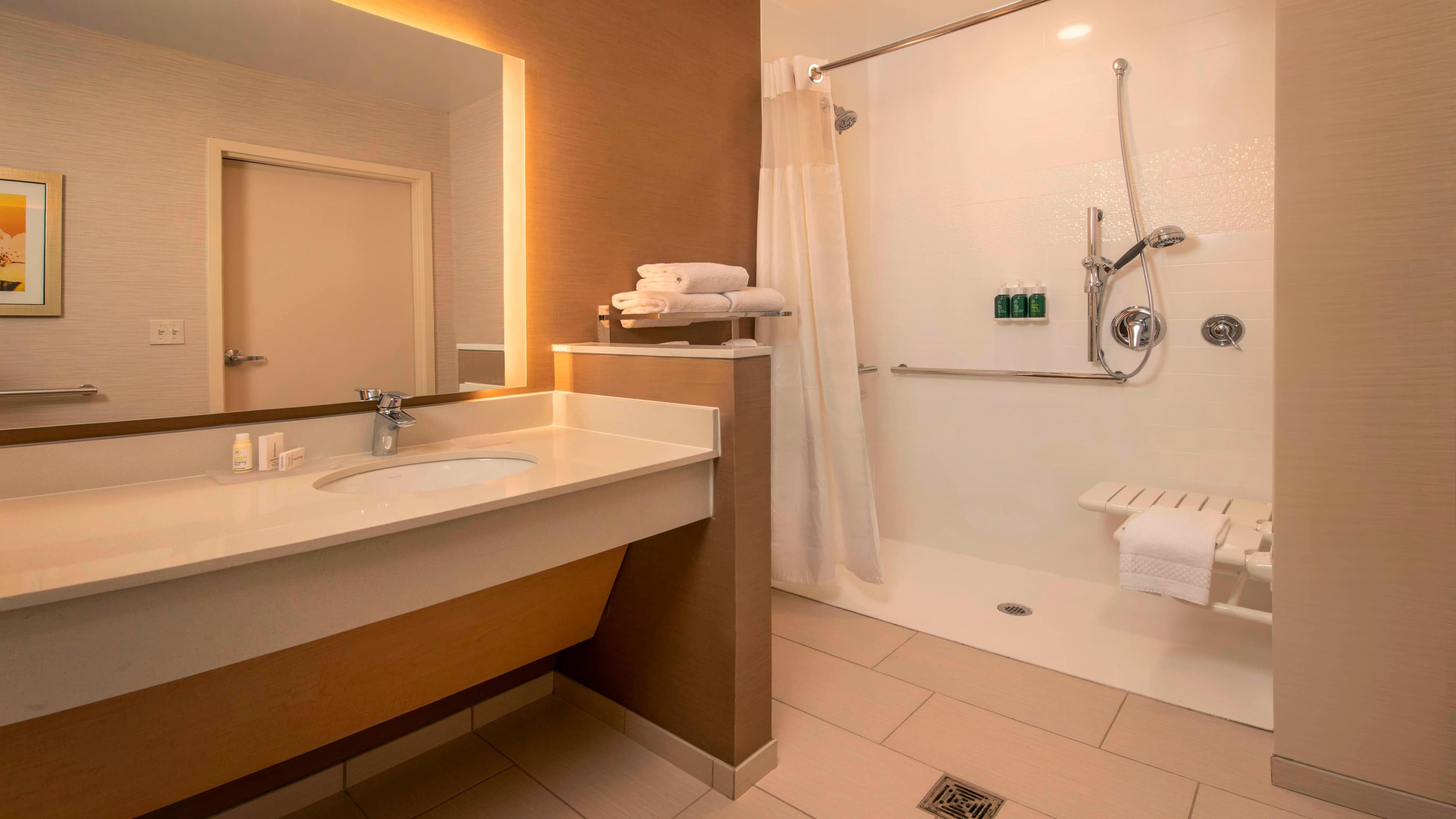 Fairfield Inn & Suites Harrisburg International Airport — 6