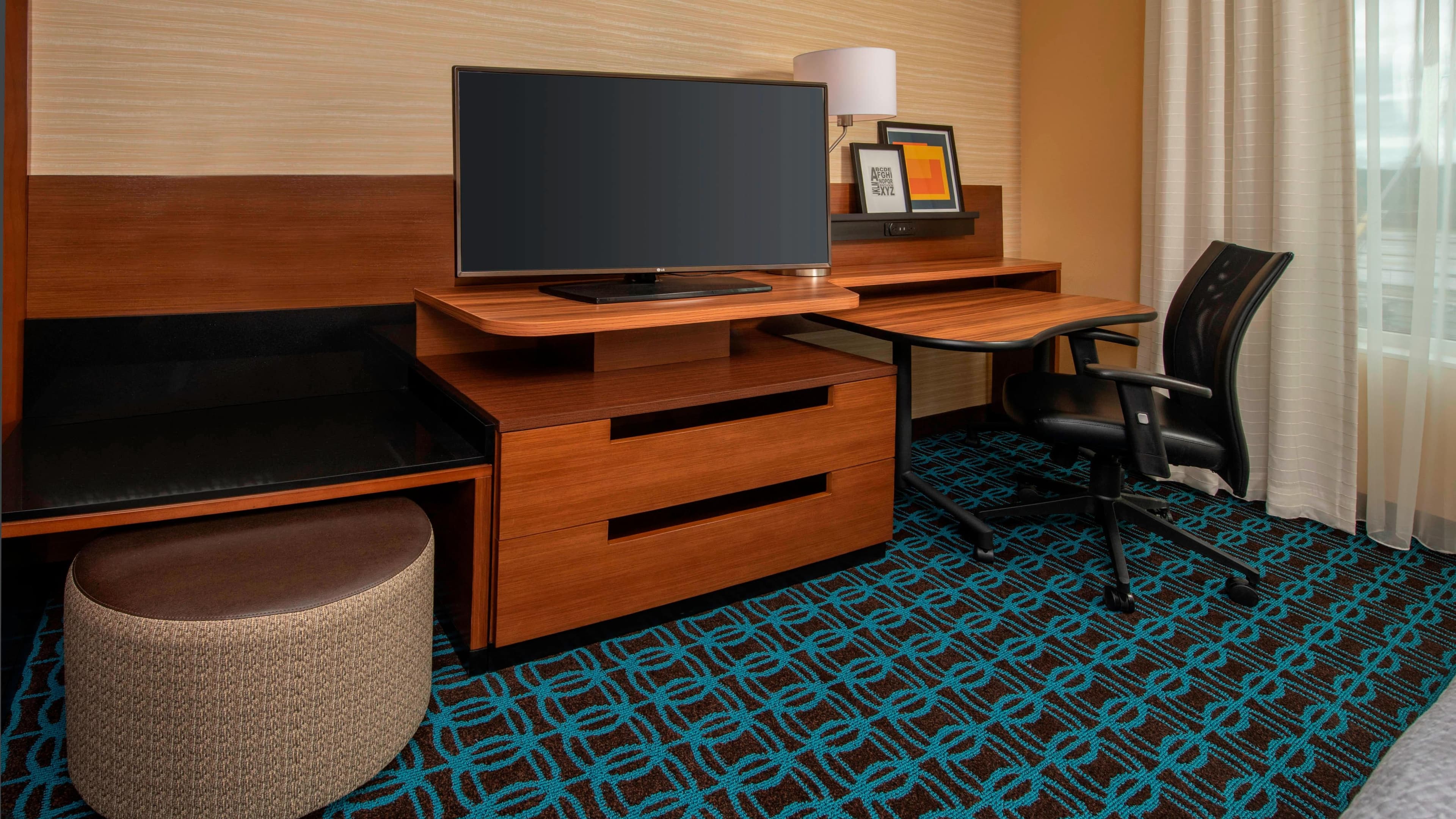 Fairfield Inn & Suites Harrisburg International Airport - Image 4