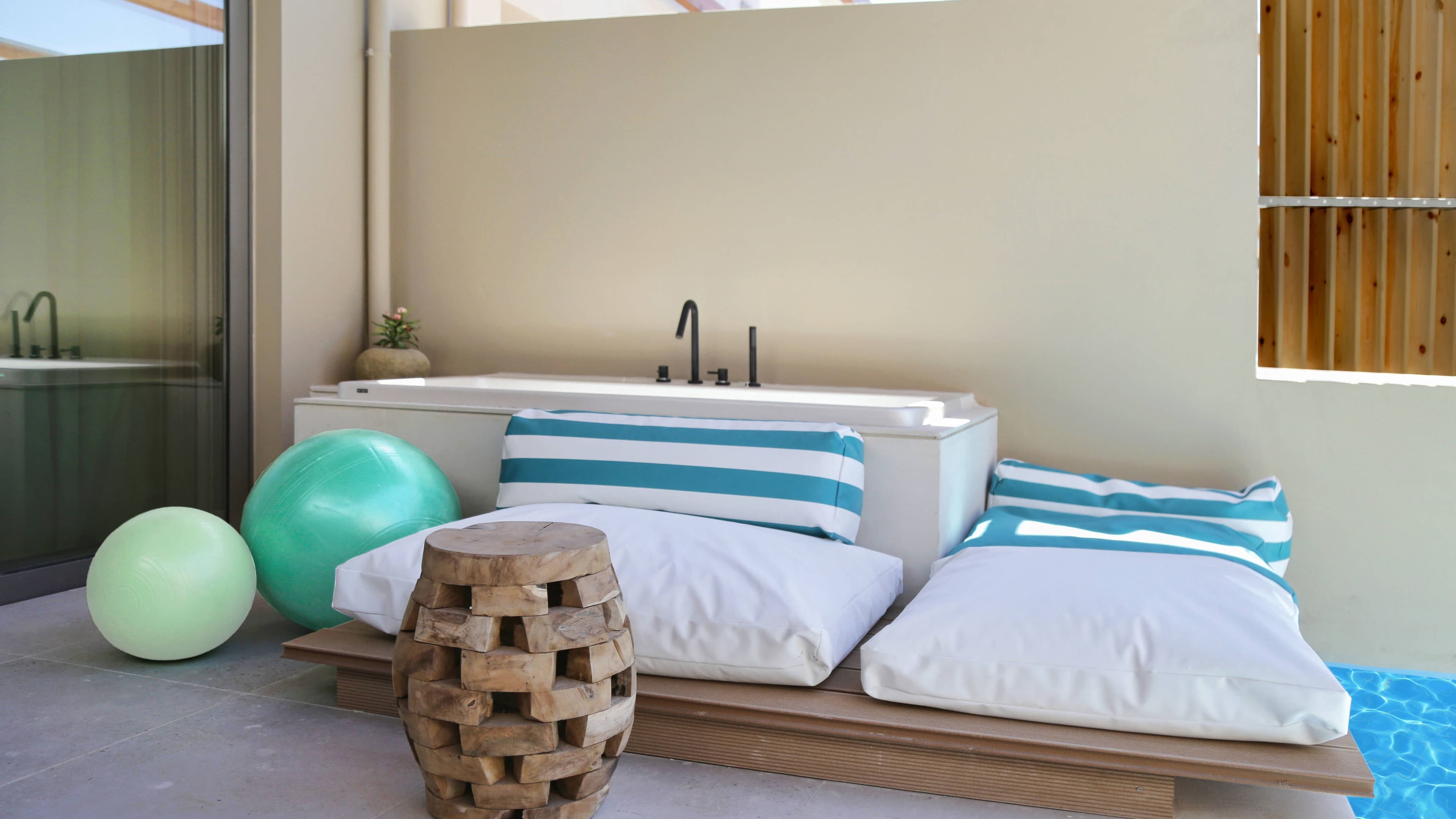 Upbeat Retreat - Image 1