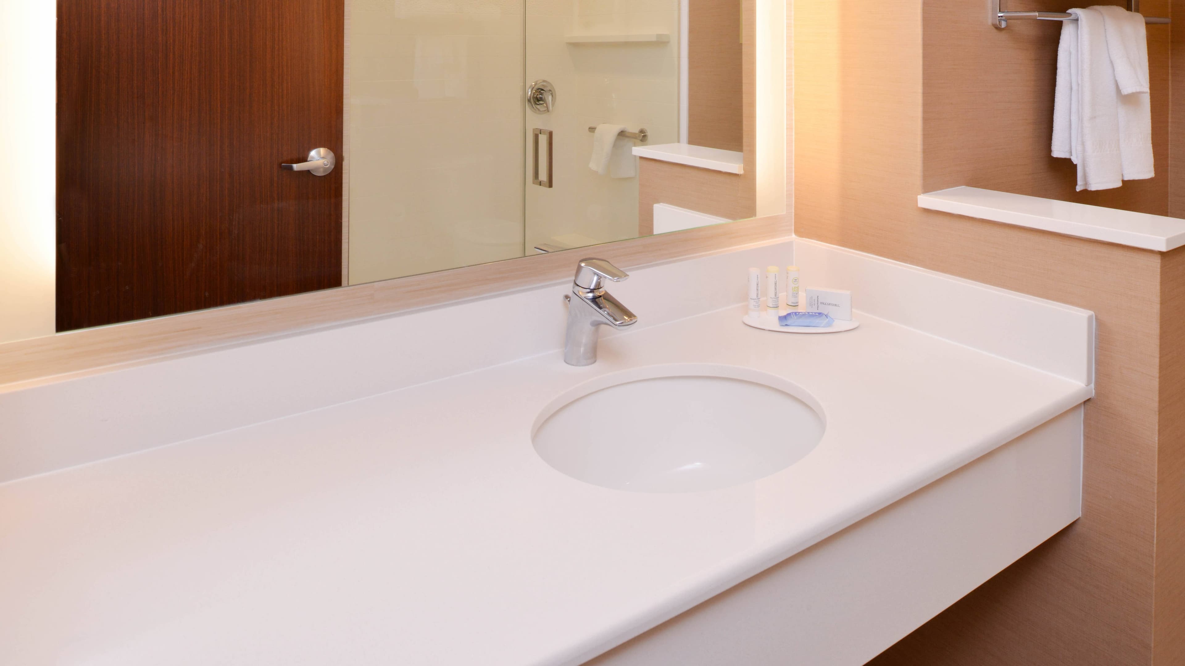 Fairfield Inn & Suites Martinsburg — 9