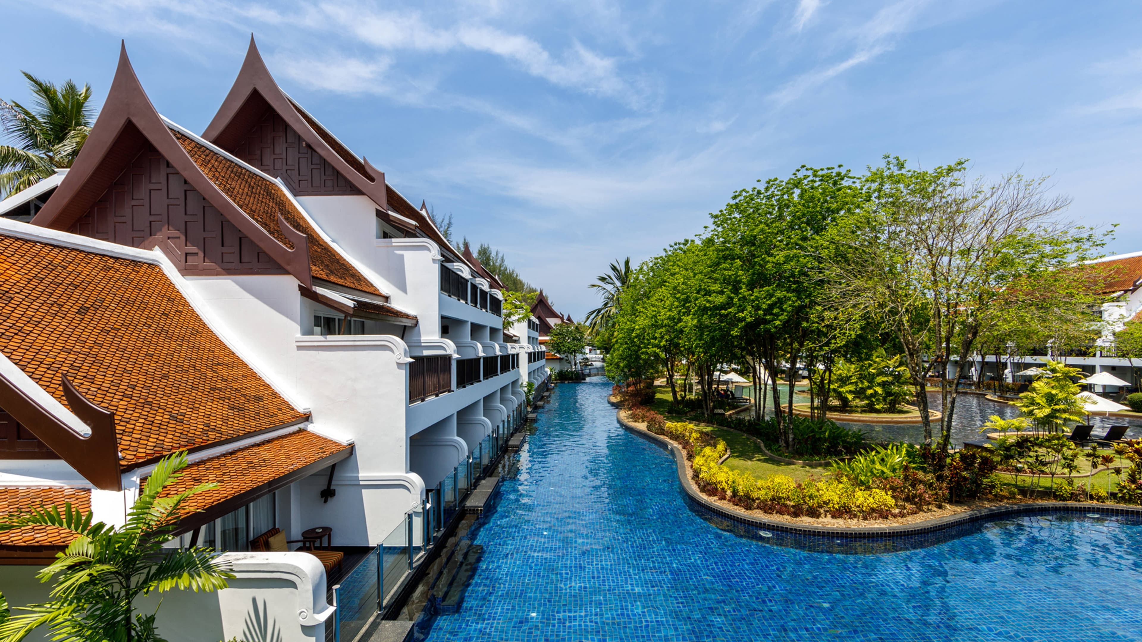 Deluxe Lagoon Pool View - Image 5
