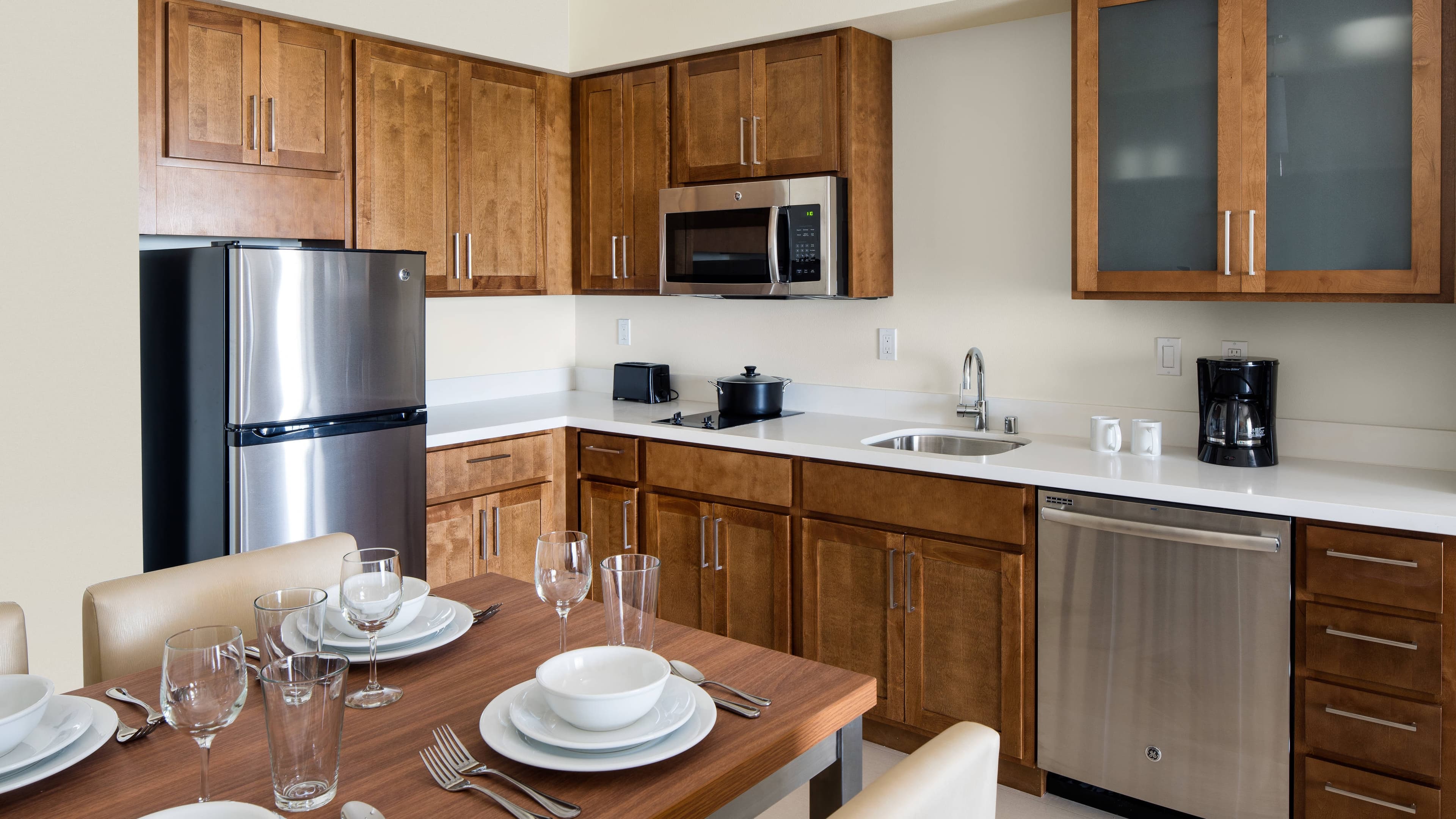 1 Bedroom Suite - Image 3