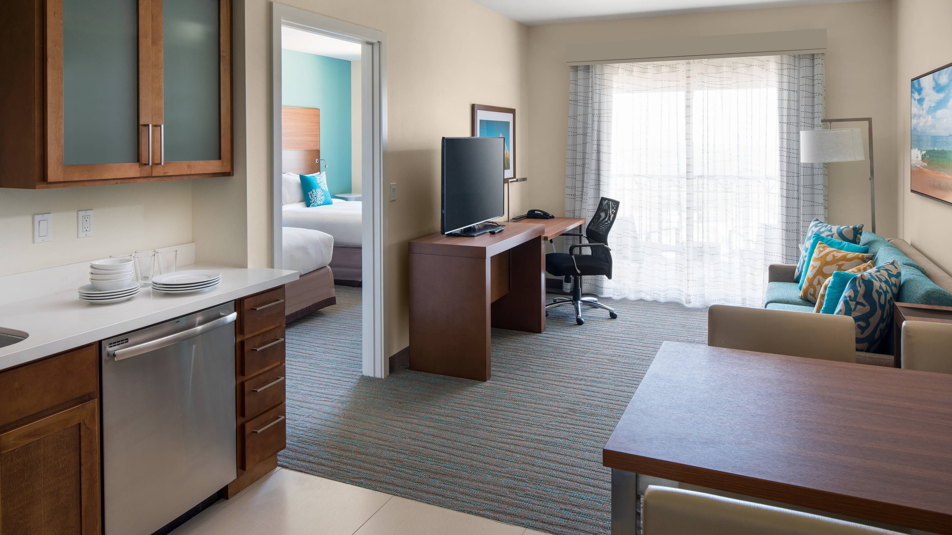 1 Bedroom Suite - Image 2