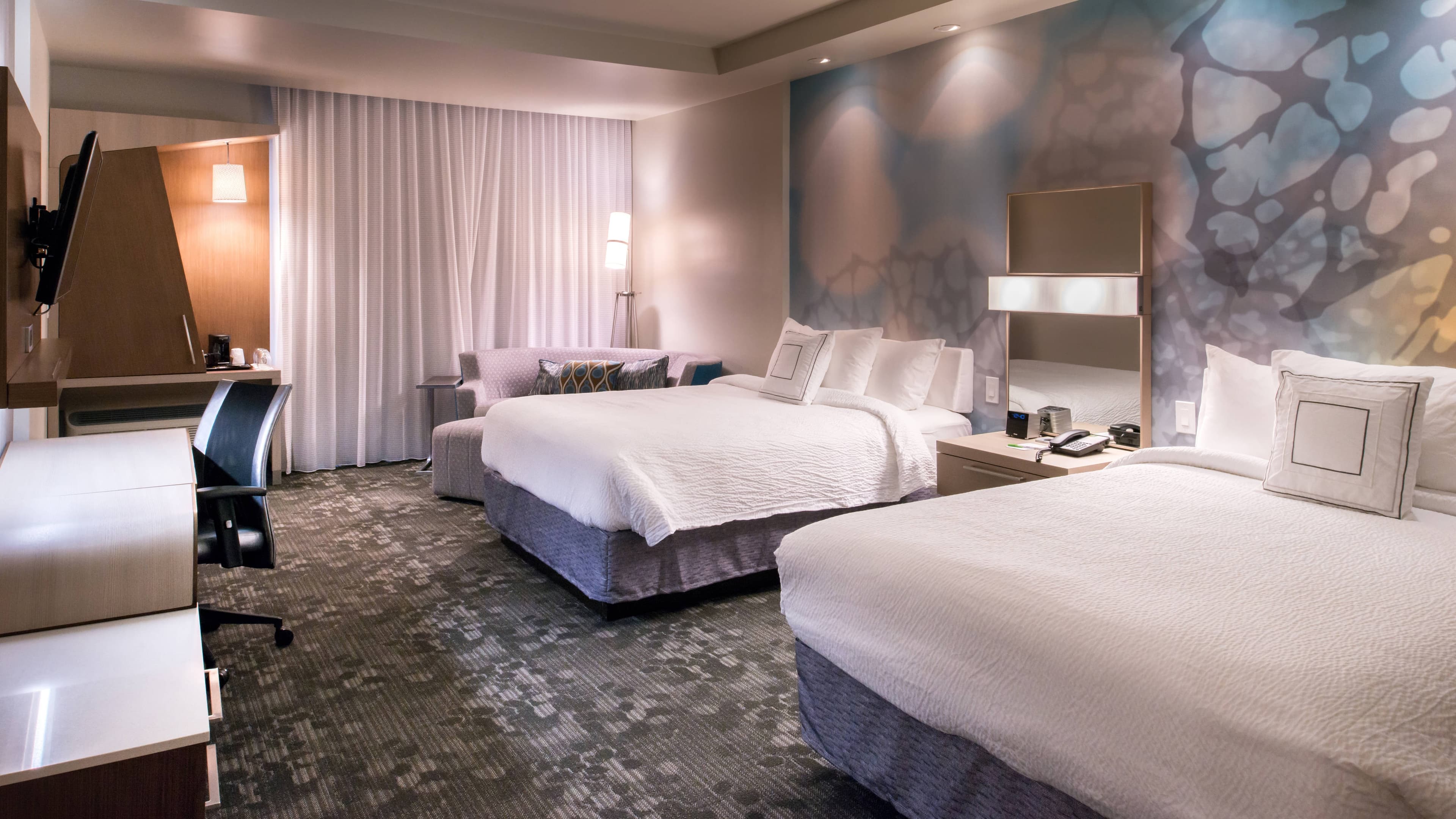 Courtyard Hot Springs - Image 4