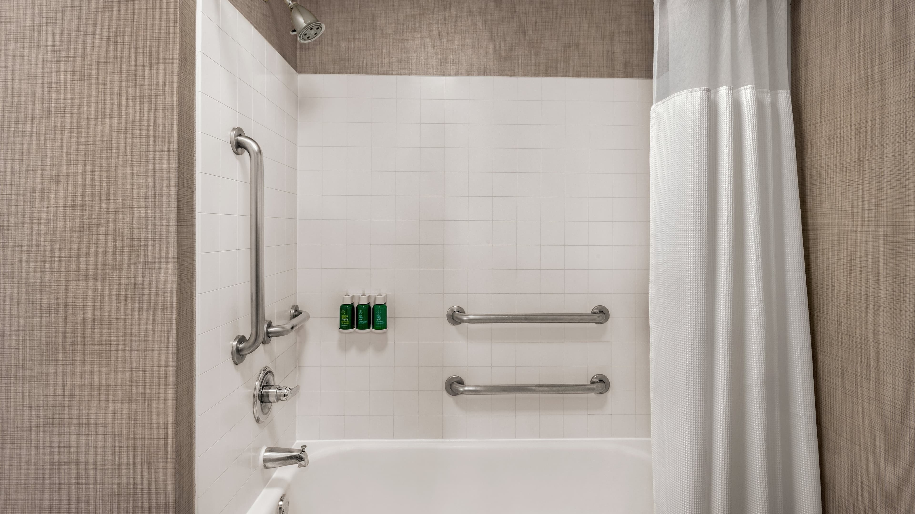 1 Bedroom Suite - Image 6