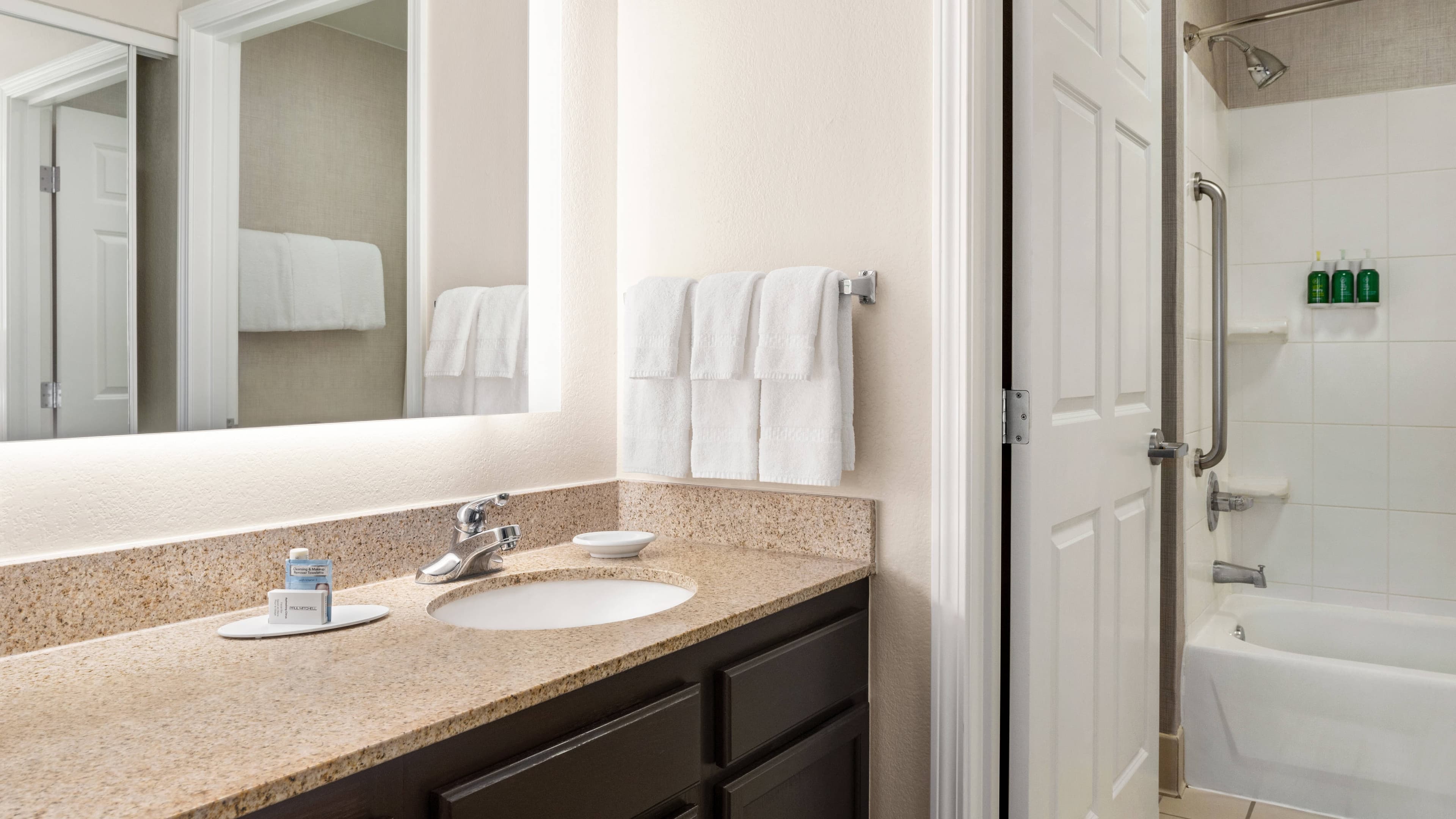 1 Bedroom Suite - Image 5