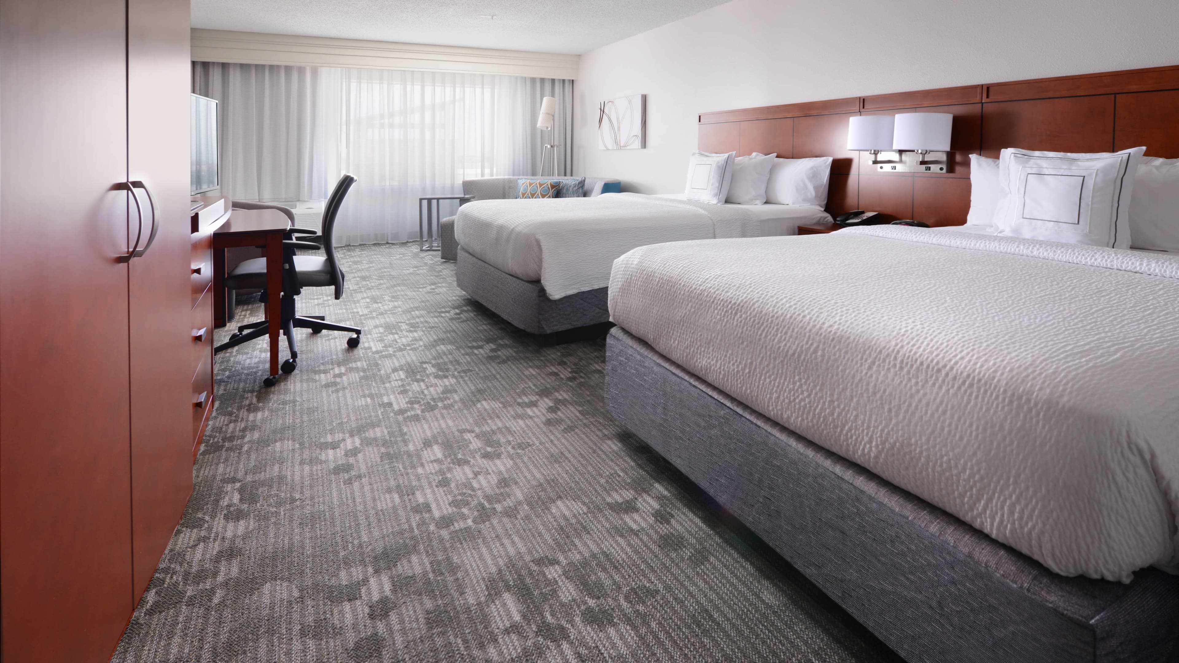 Courtyard Houston Pearland — 7