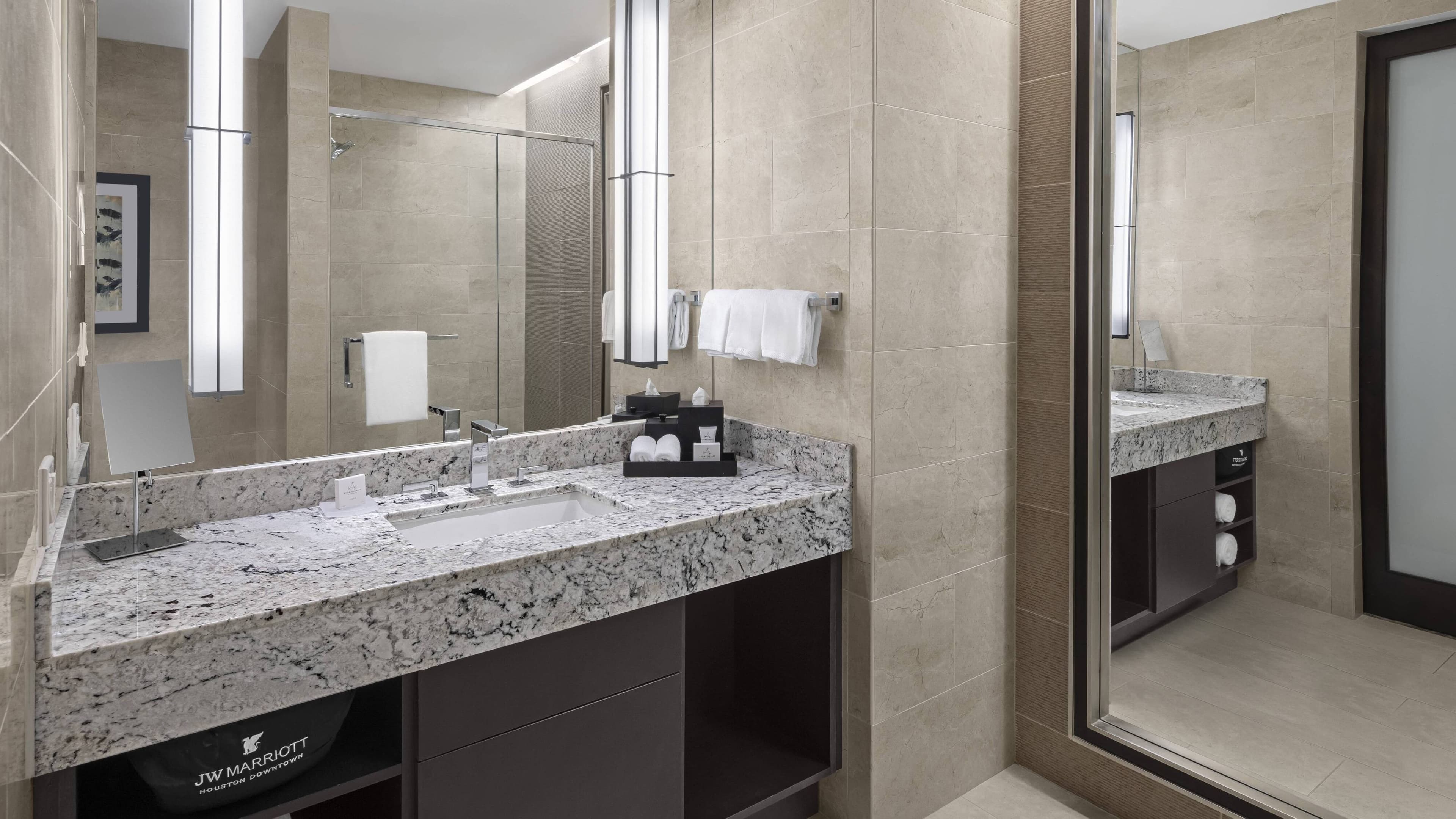 JW Marriott Houston Downtown - Image 5