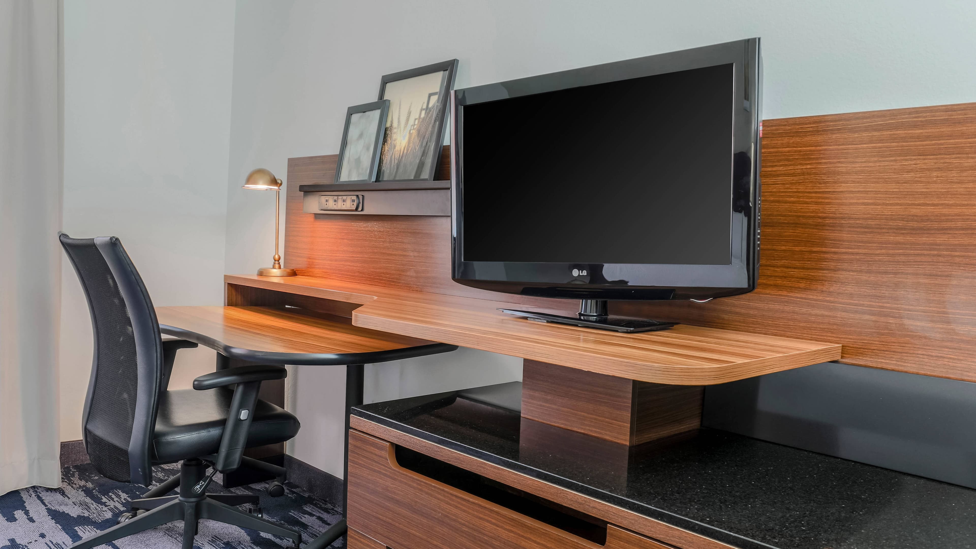 Fairfield Inn & Suites Houston Westchase - Image 4