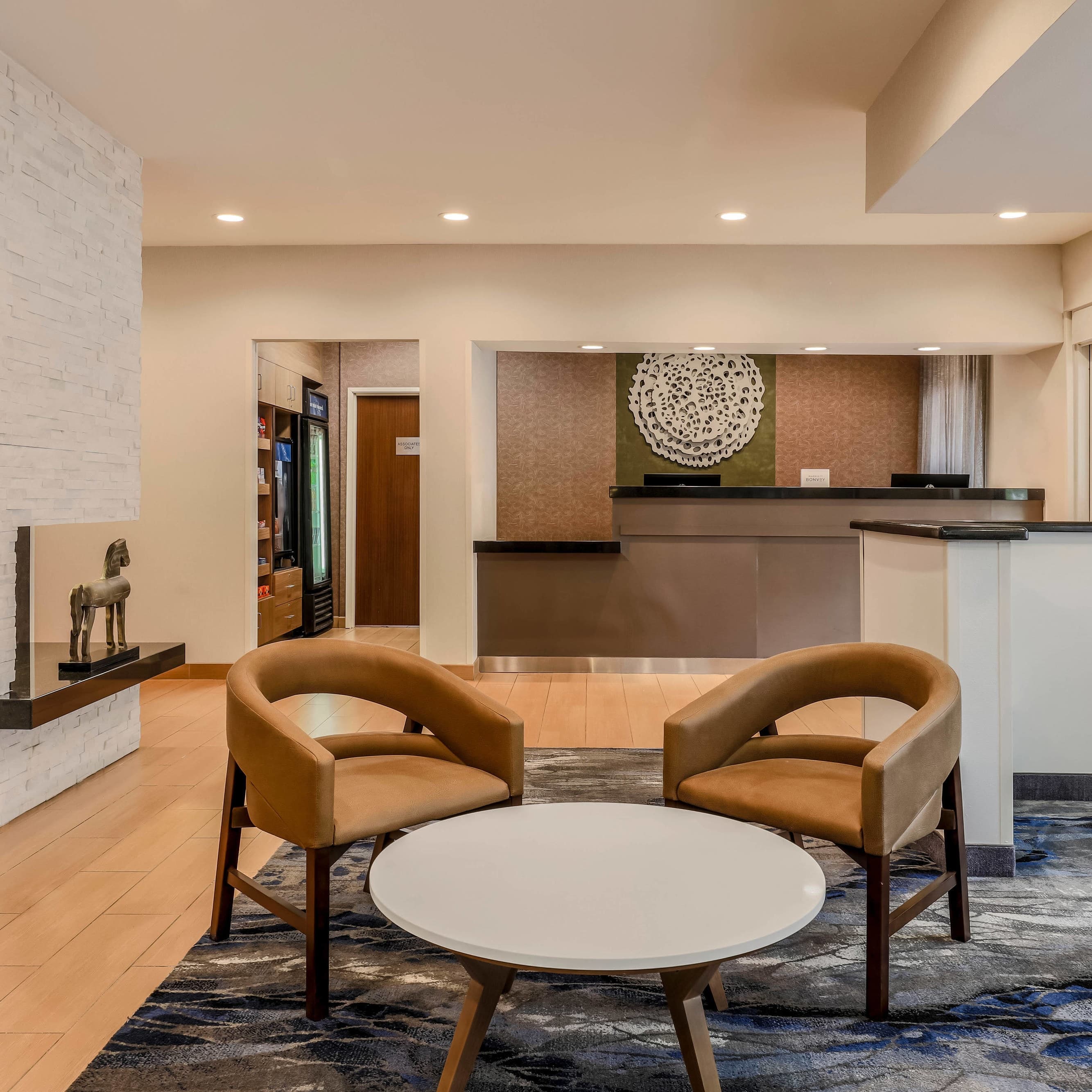 Fairfield Inn & Suites Houston Westchase - Image 1
