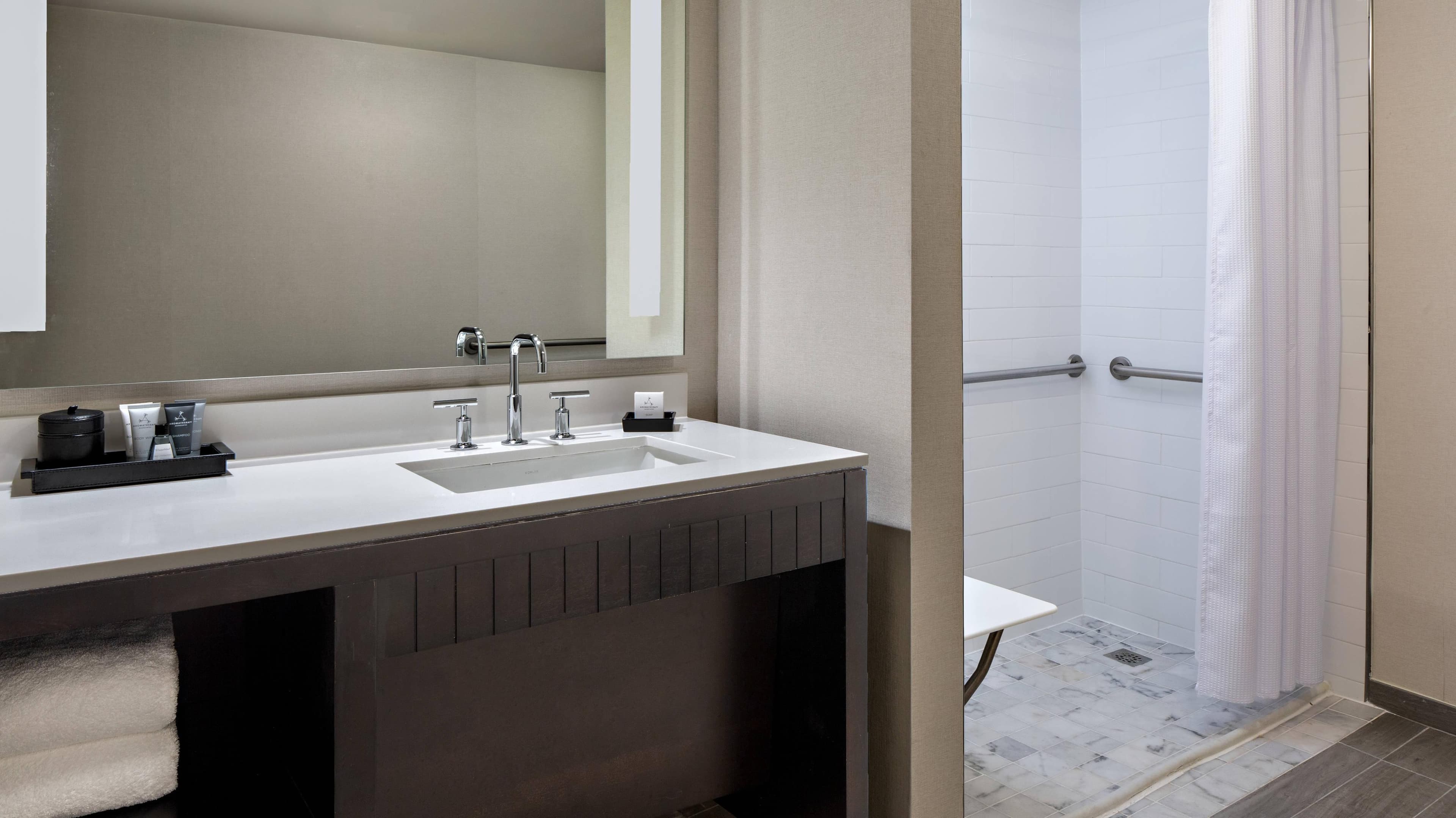 JW Marriott Houston by The Galleria - Image 4